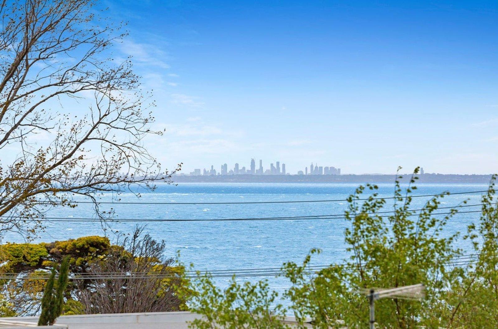1/4 Orchard Grove, Frankston South, 3199