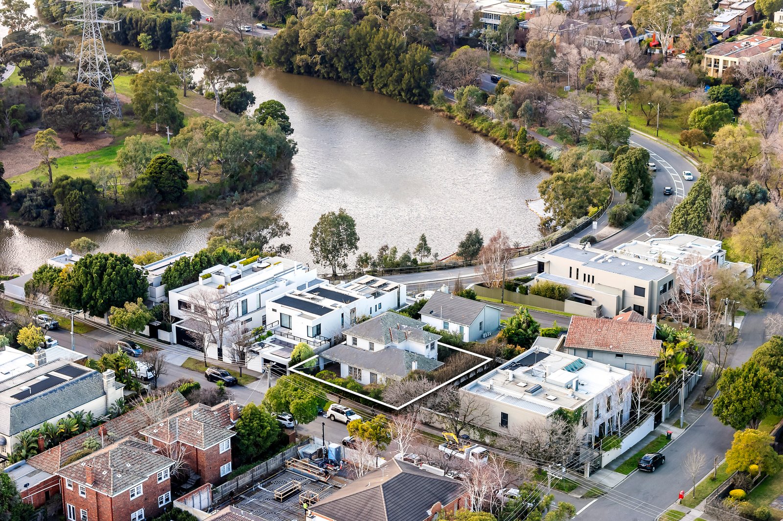 14 Vista Grove, Toorak, 3142