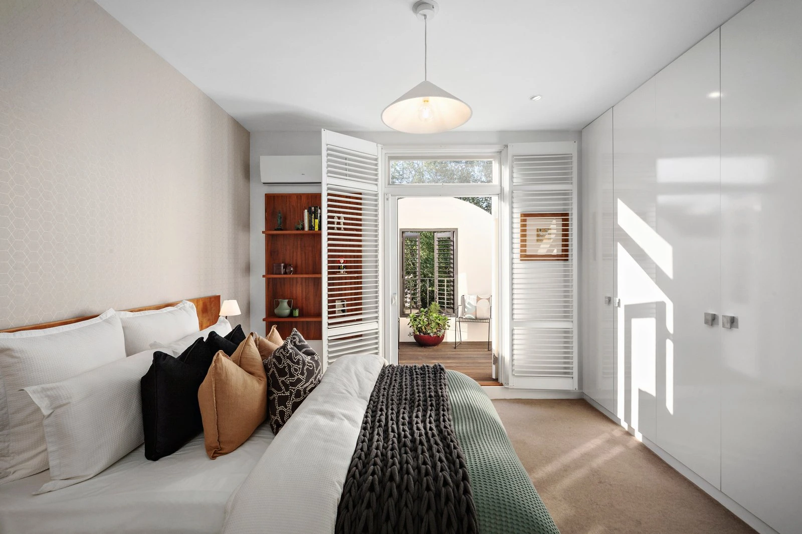 14B Kerferd Place, Albert Park, 3206