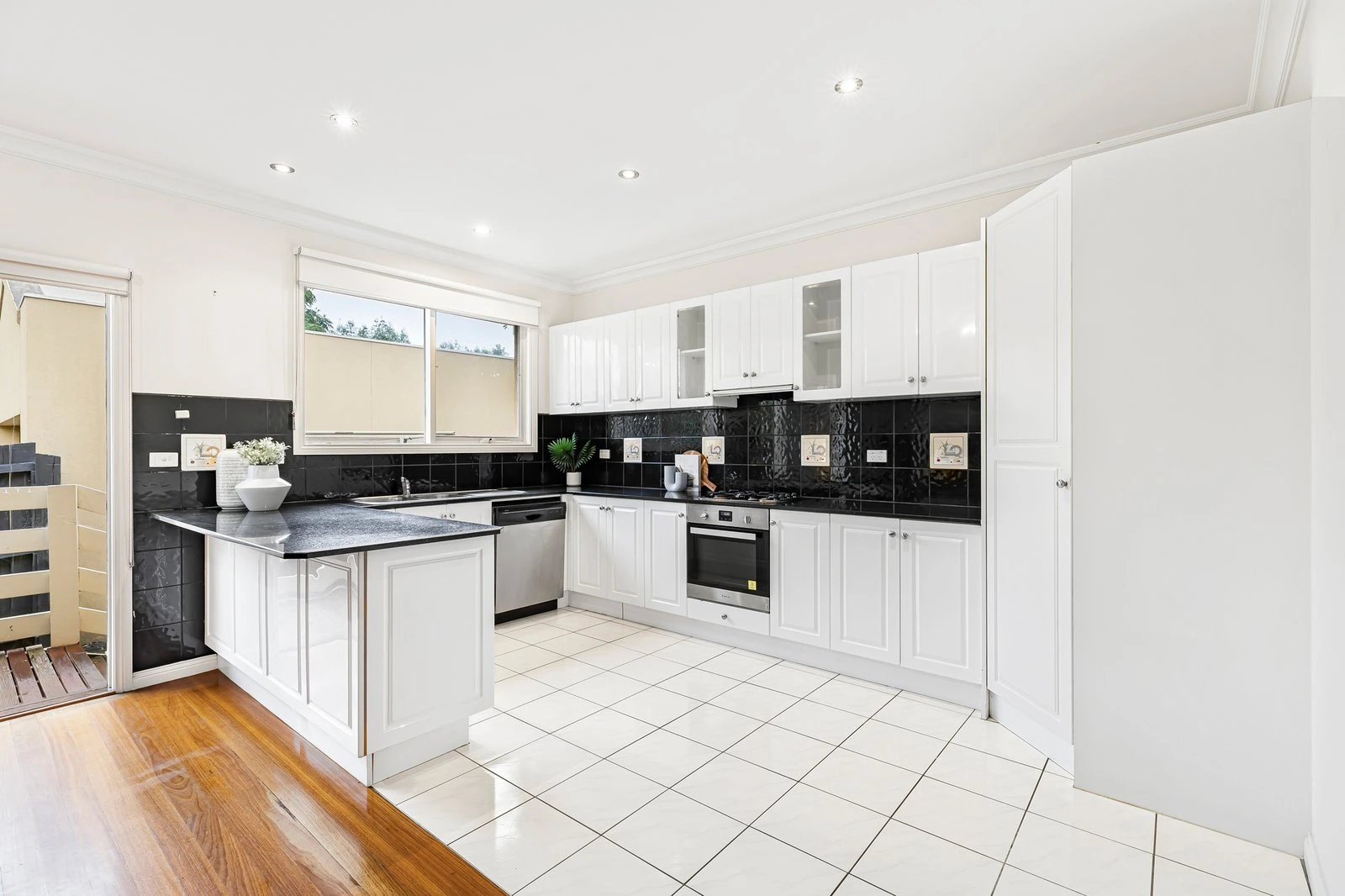 1/5 Bellara Street, Doncaster, 3108