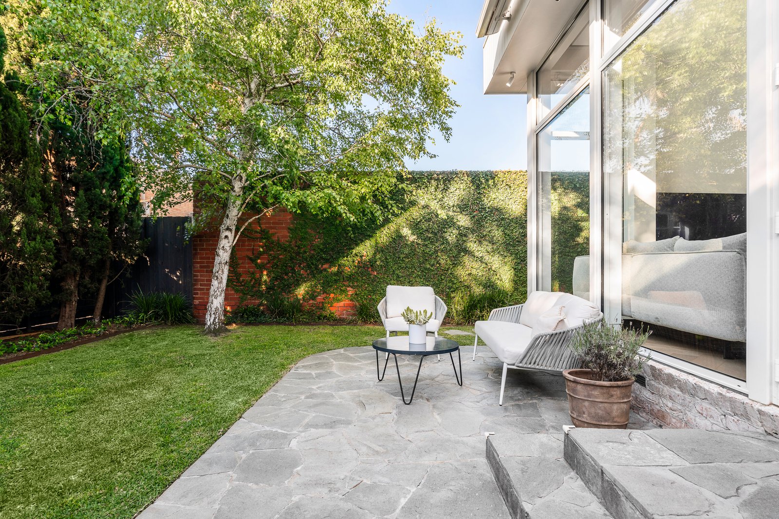 15 Cairnes Crescent, Malvern East, 3145