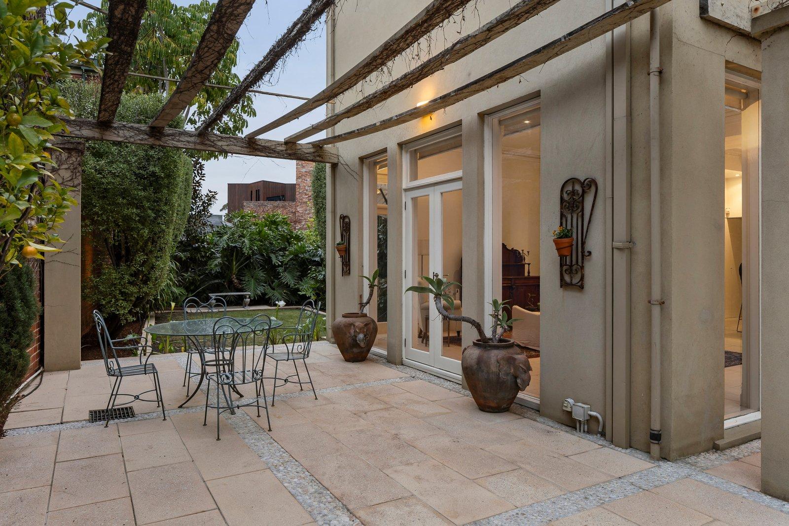 15 Ferrars Place, South Melbourne, 3205