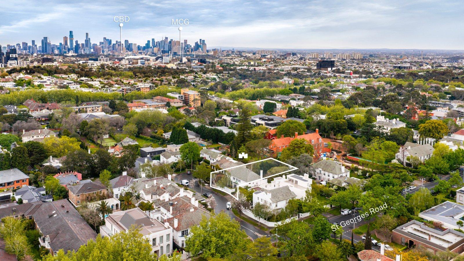 15 St Georges Court, Toorak, 3142