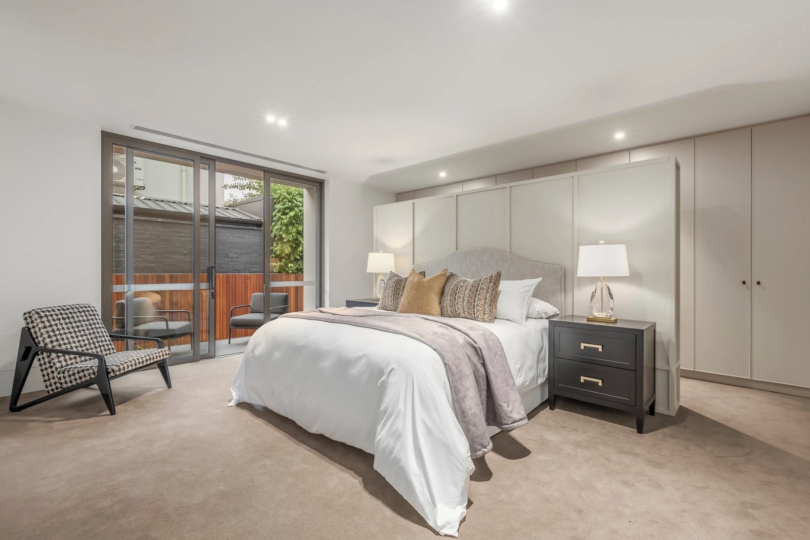 1/58A Mathoura Road, Toorak, 3142