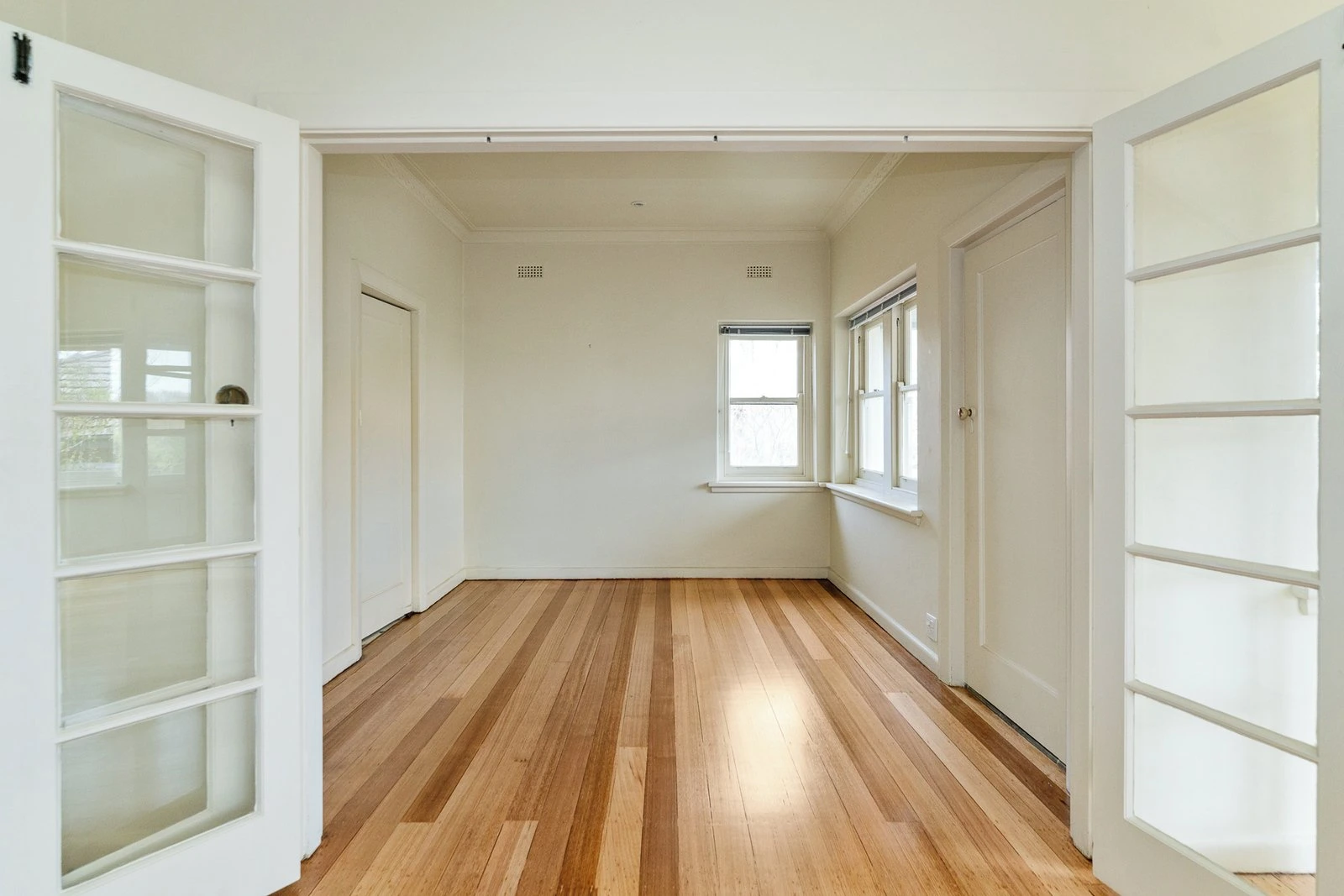 15A Lalbert Crescent, Prahran, 3181