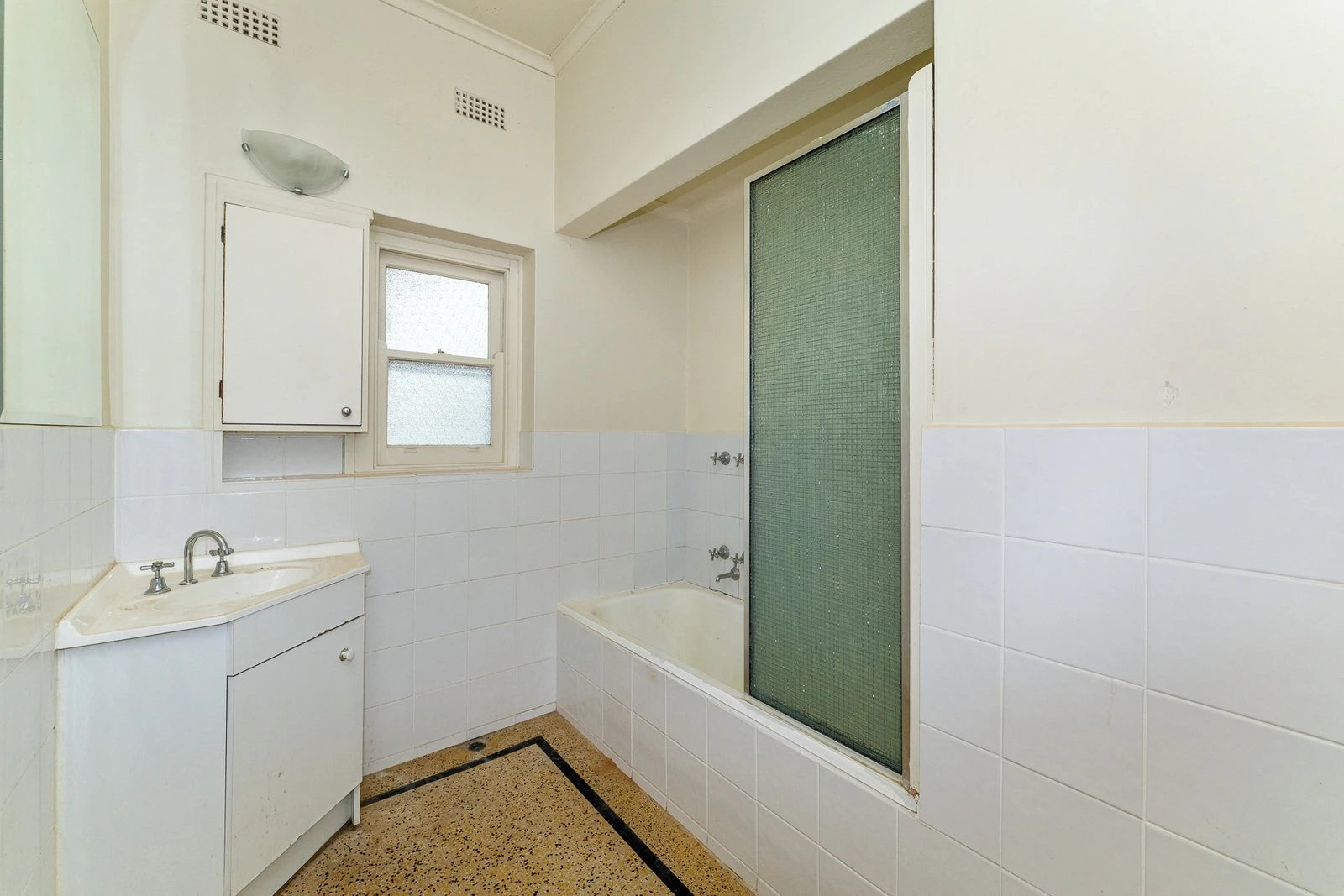 15A Lalbert Crescent, Prahran, 3181