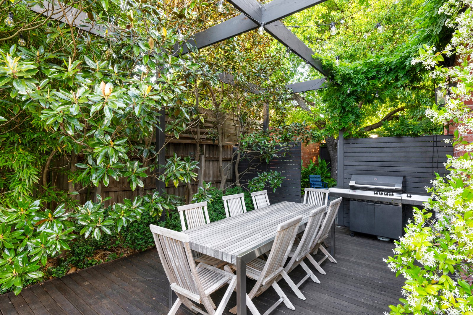 16-18 Irving Avenue, Prahran, 3181