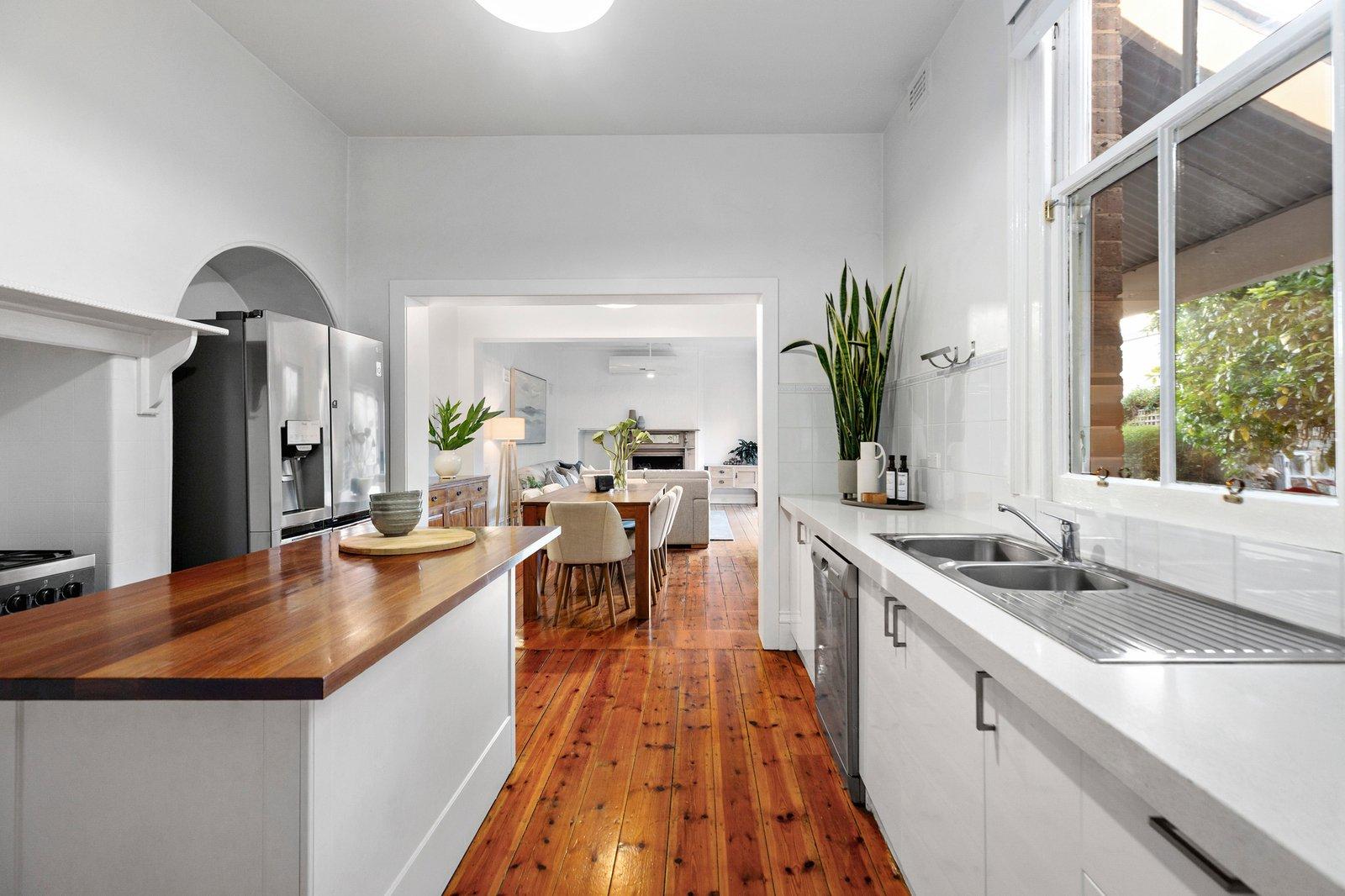 16 Canterbury Road, Albert Park, 3206