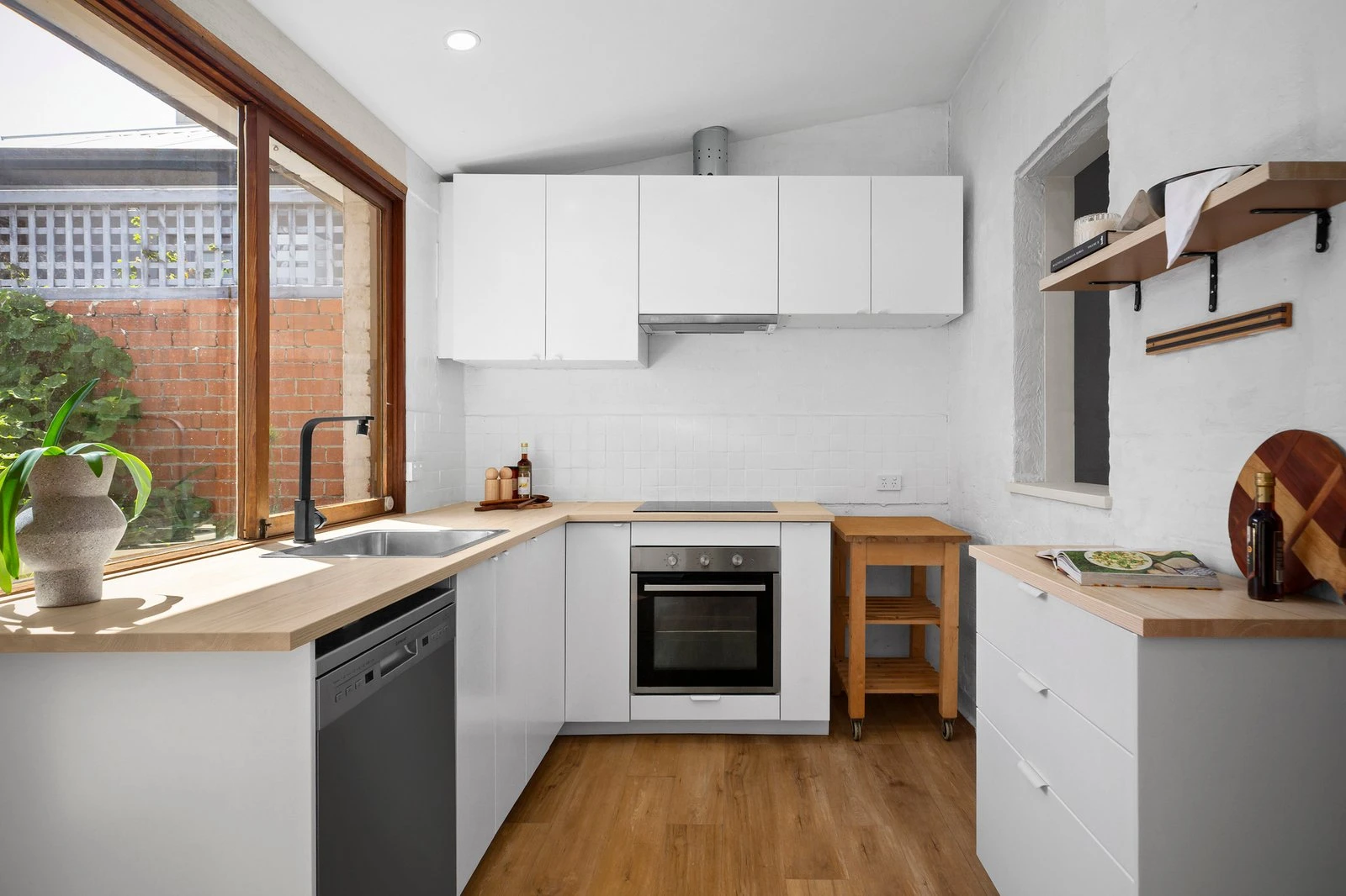 16 Draper Street, Albert Park, 3206