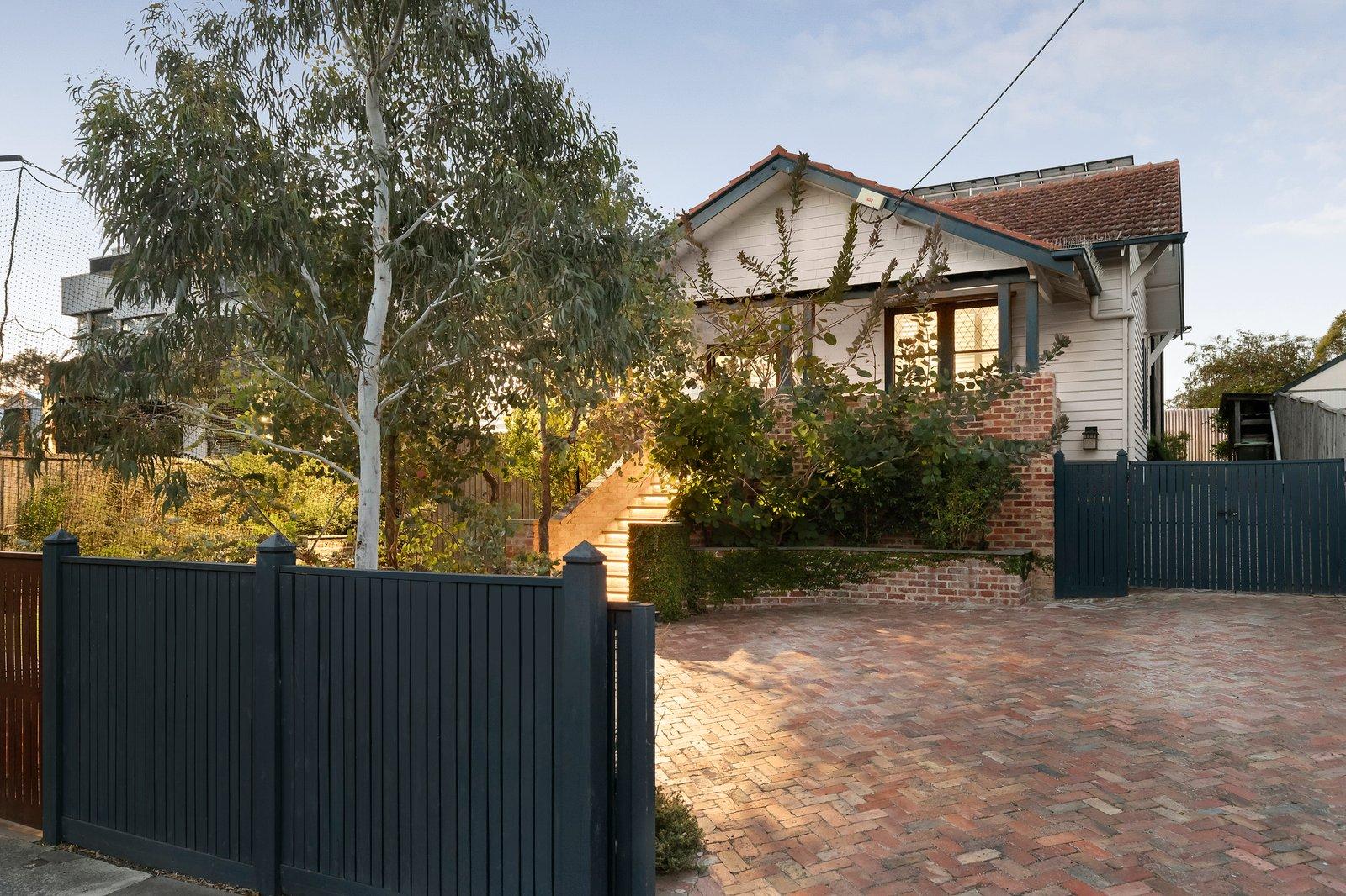 16 Dunlop Street, Ashburton, 3147