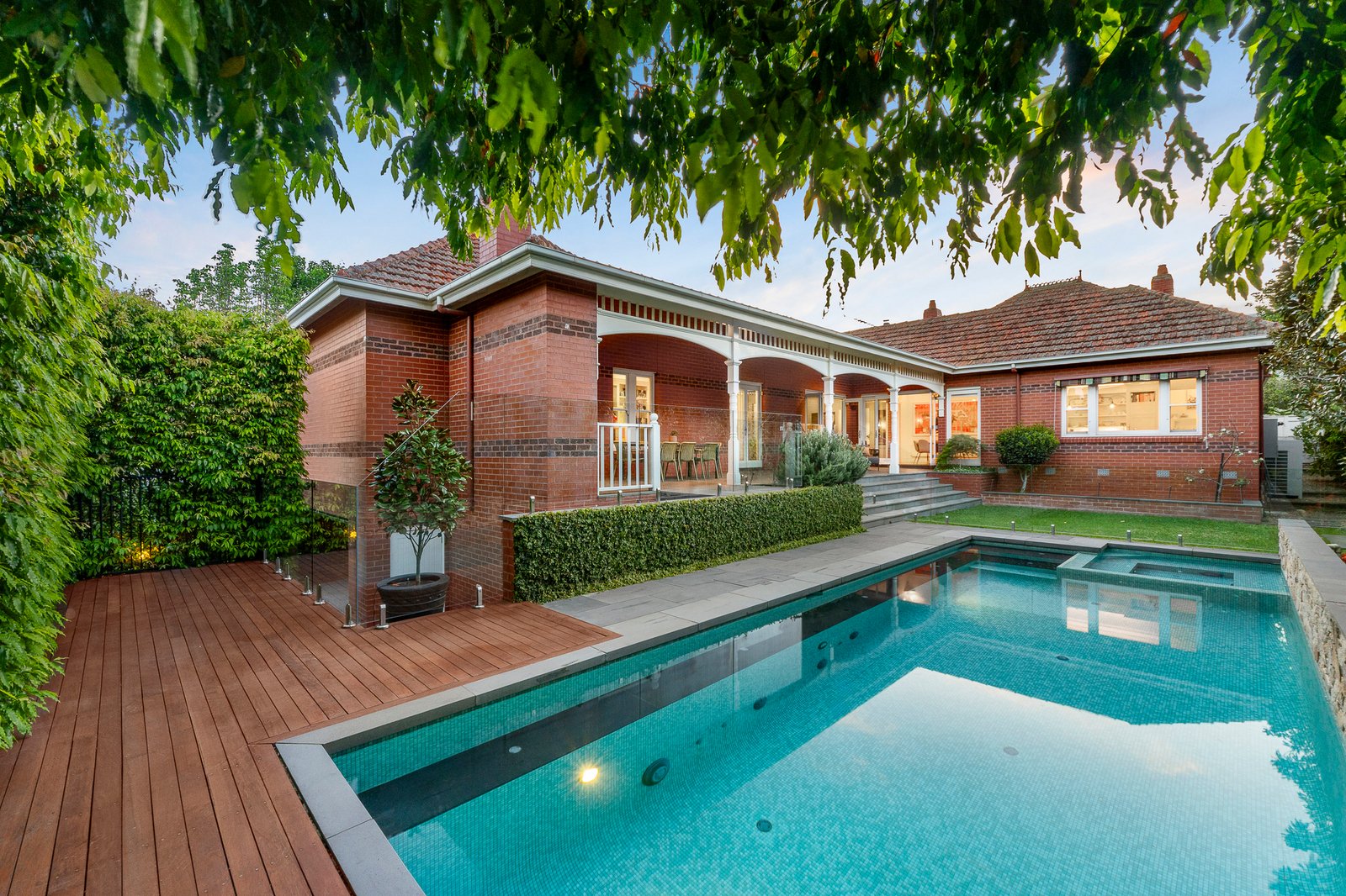 16 Fernhurst Grove, Kew, 3101