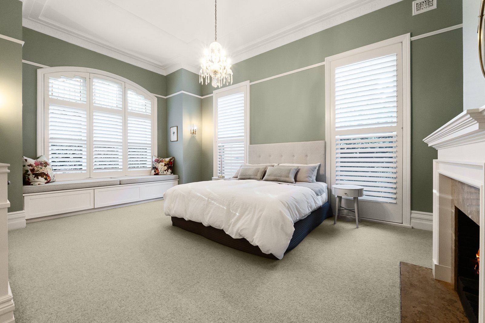 16 Fernhurst Grove, Kew, 3101