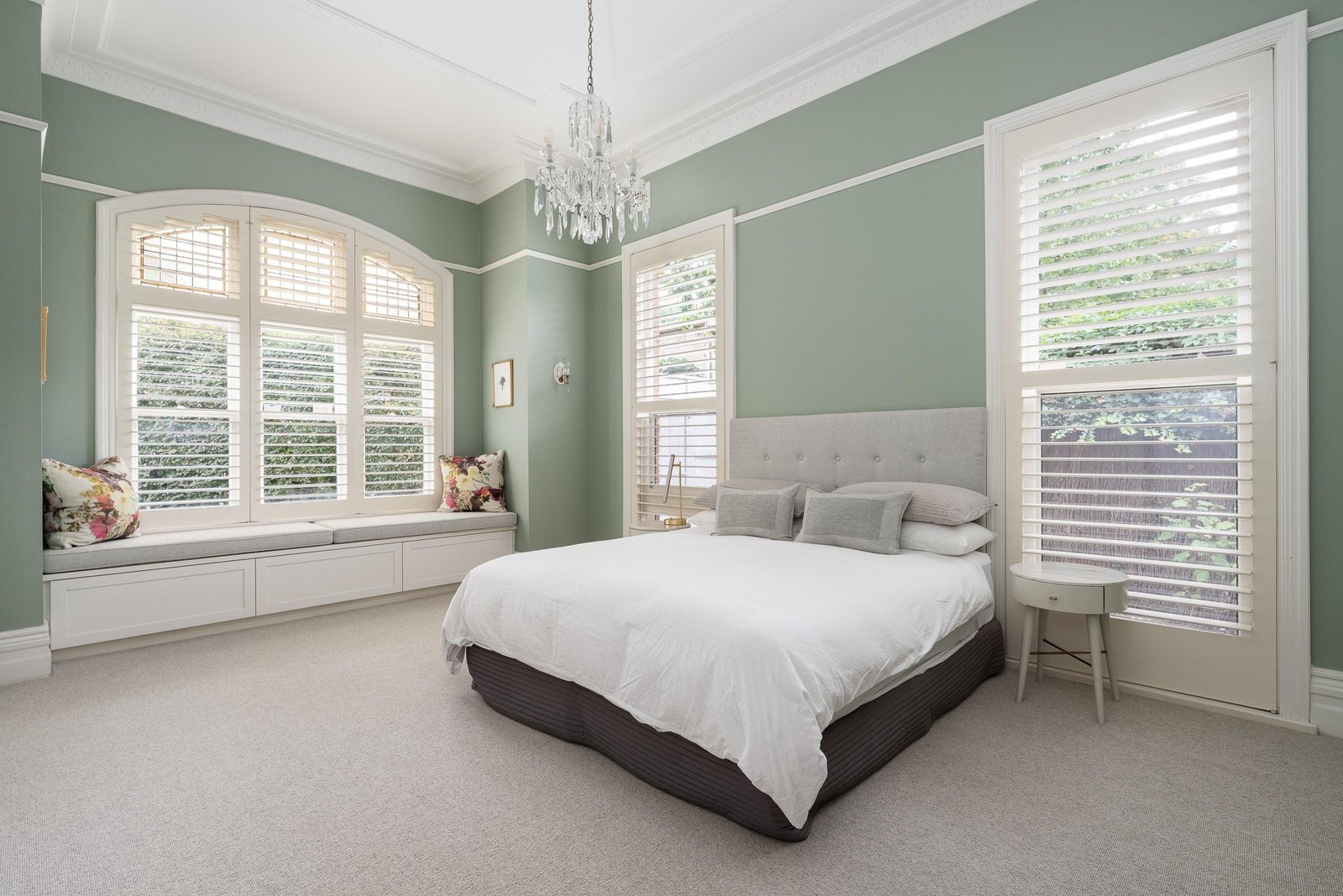 16 Fernhurst Grove, Kew, 3101