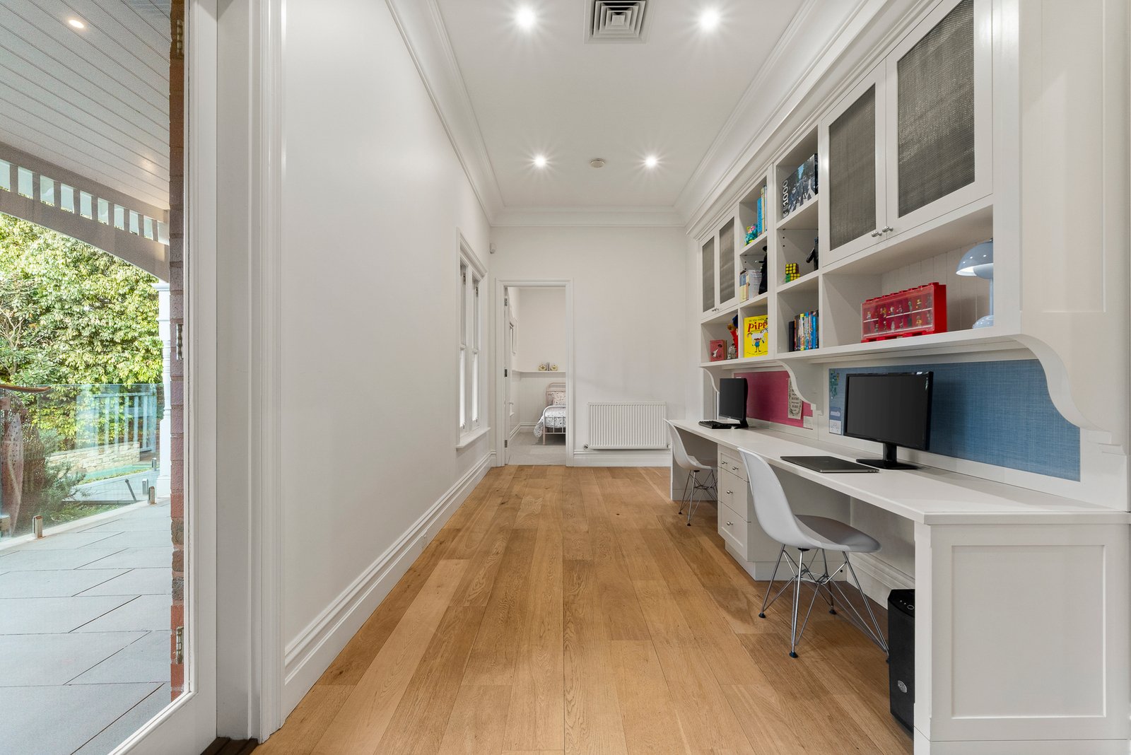 16 Fernhurst Grove, Kew, 3101