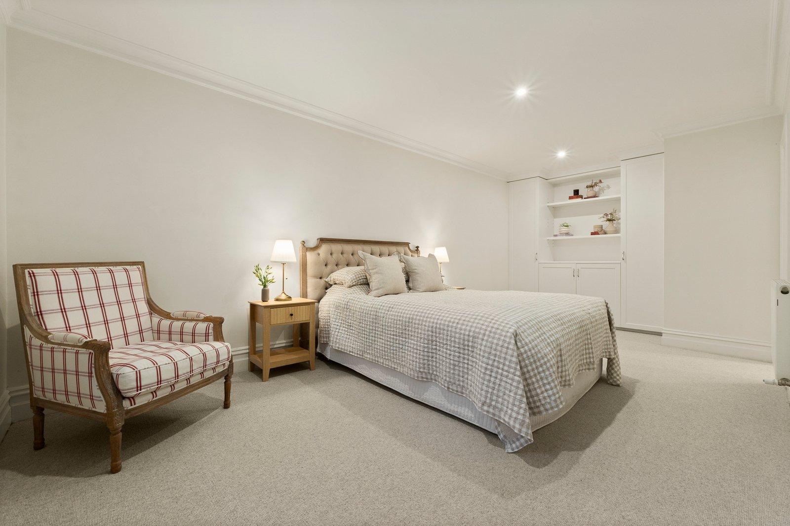 16 Fernhurst Grove, Kew, 3101