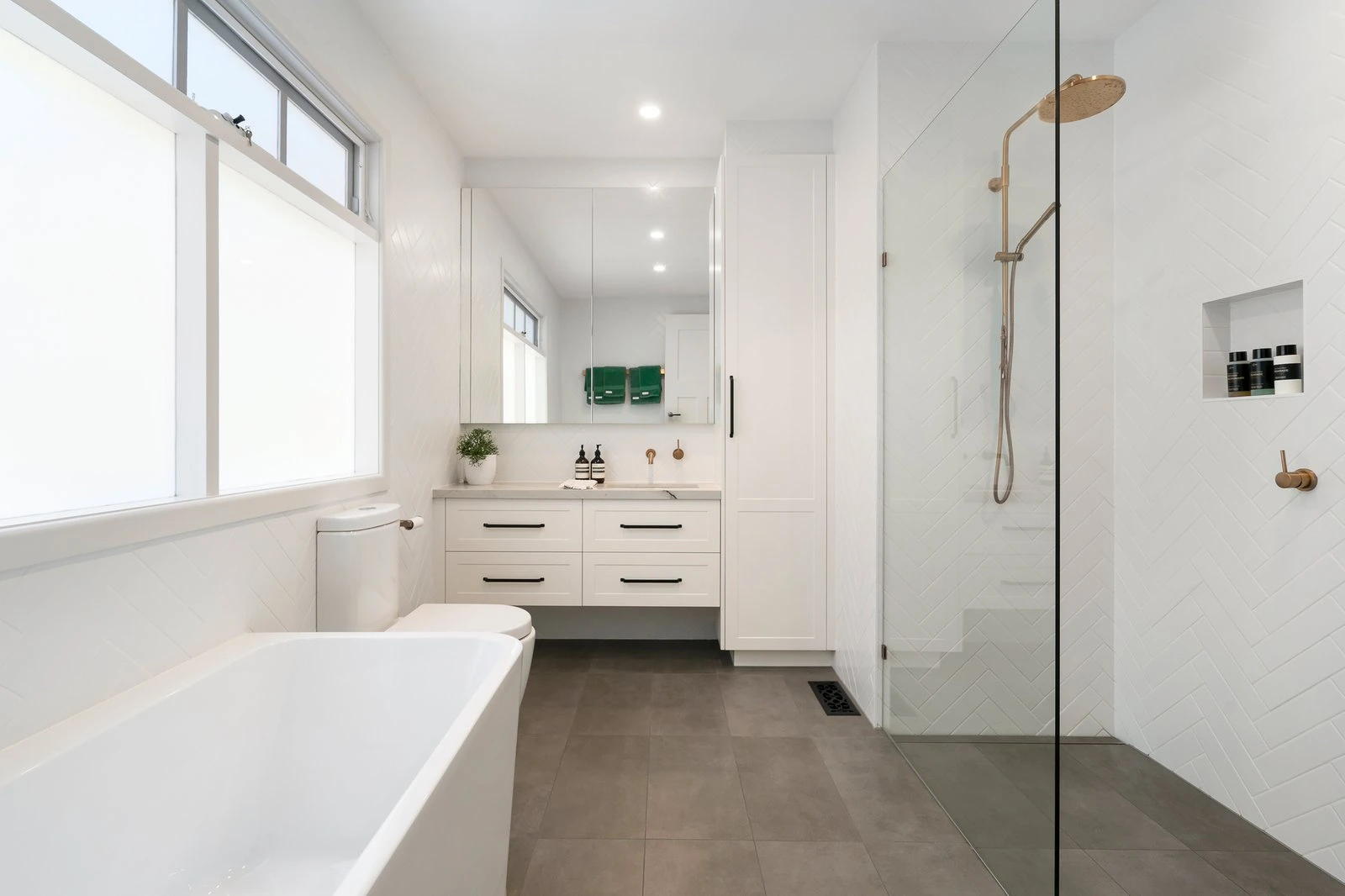 16 Margaret Street, Canterbury, 3126