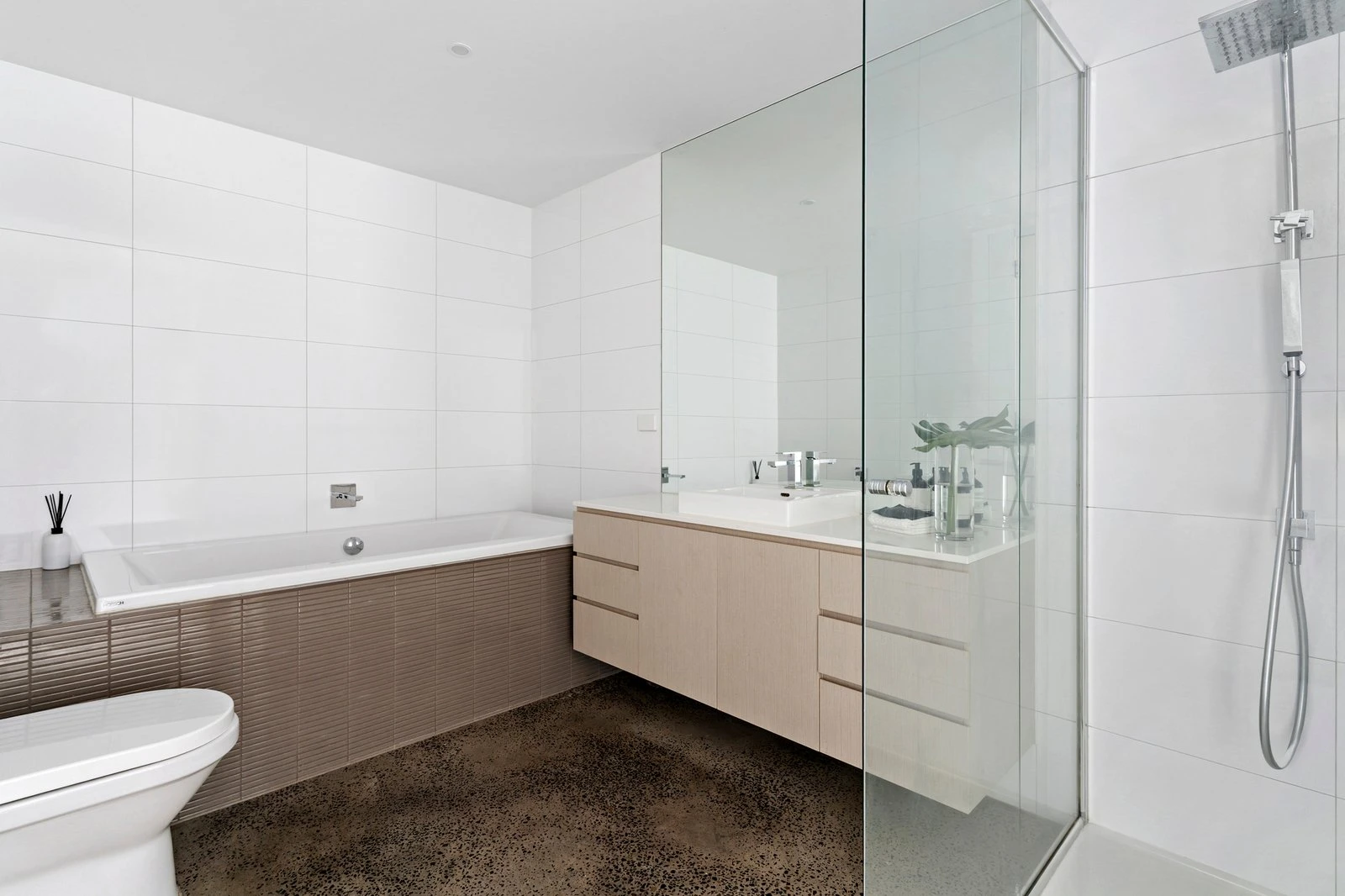 16B Loch Street, St Kilda West, 3182