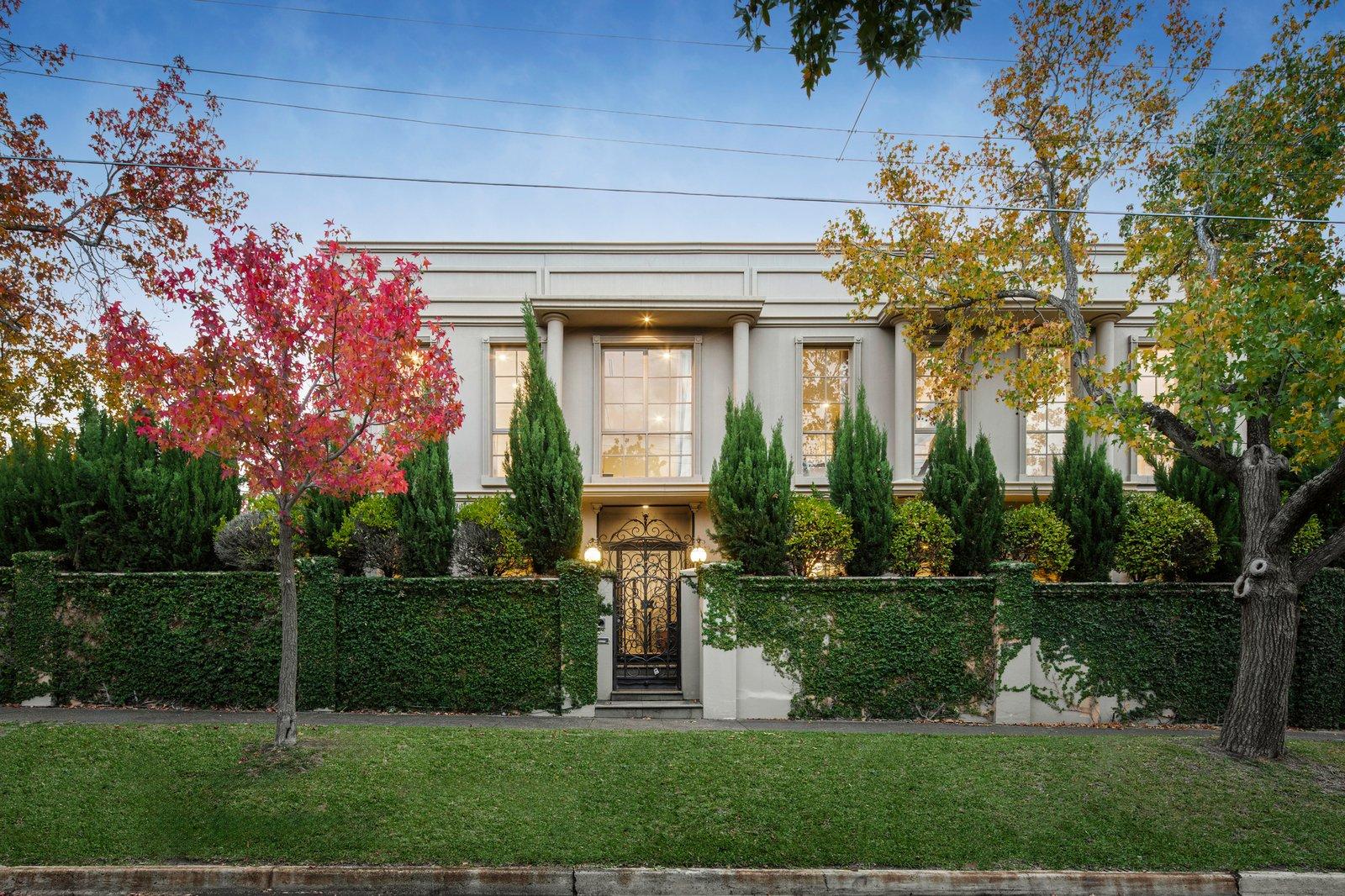17 Glen Road, Toorak, 3142