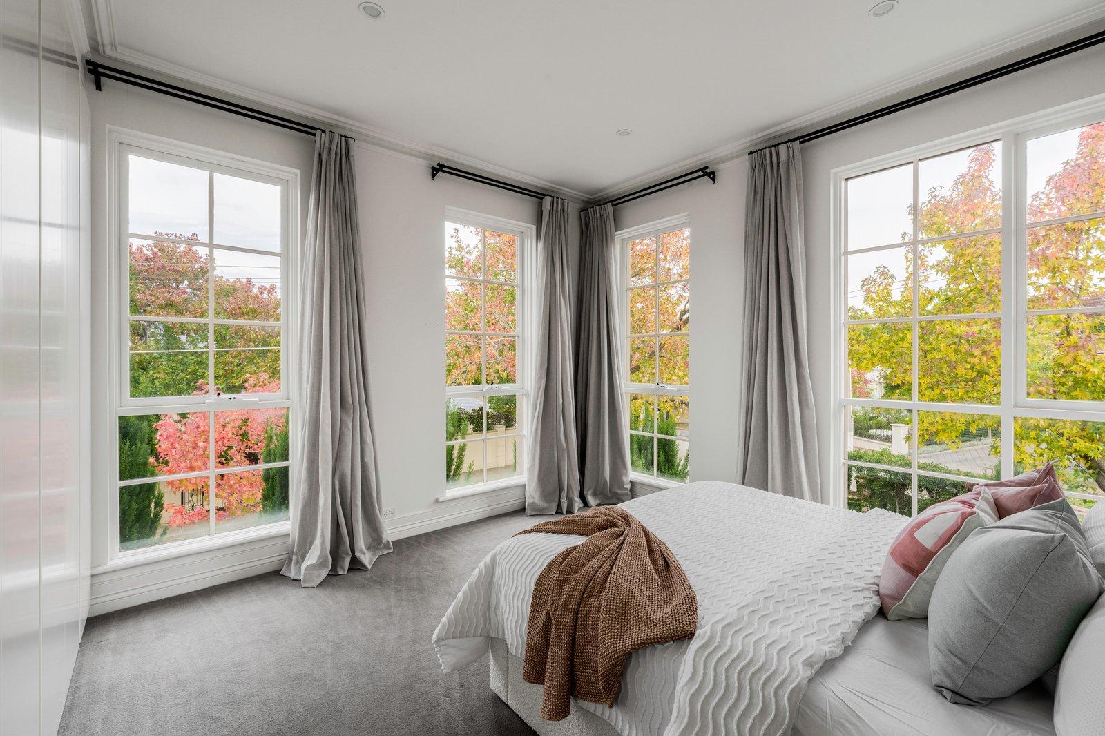 17 Glen Road, Toorak, 3142