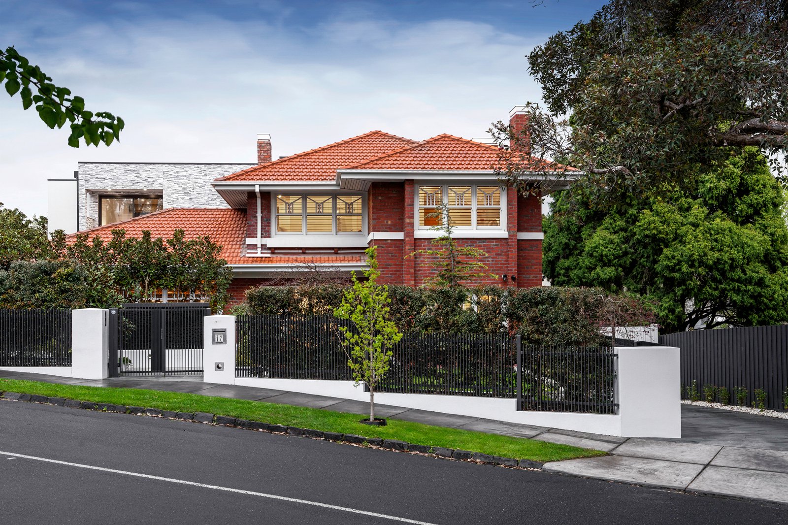 17 Iona Avenue, Toorak, 3142