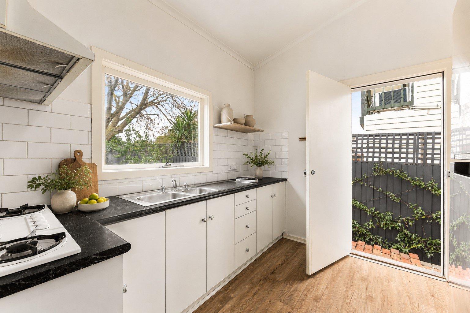 17 Leopold Street, Glen Iris, 3146
