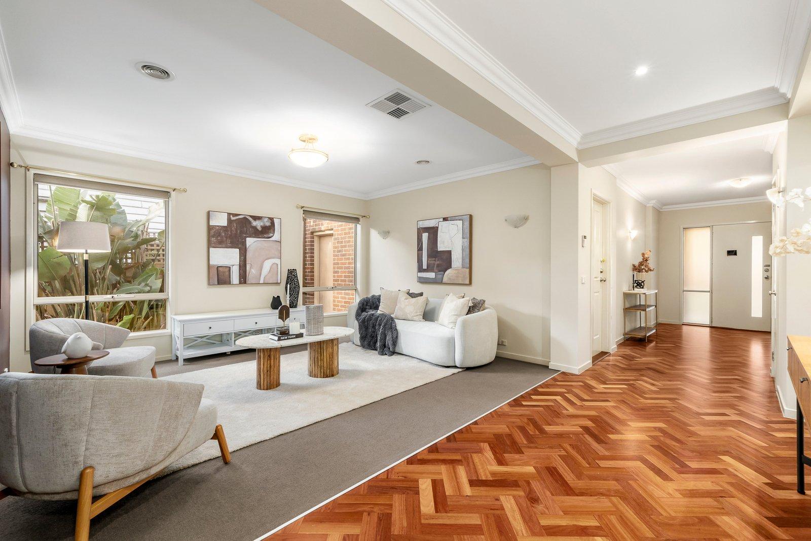 17 Mccoll Road, Mont Albert North, 3129