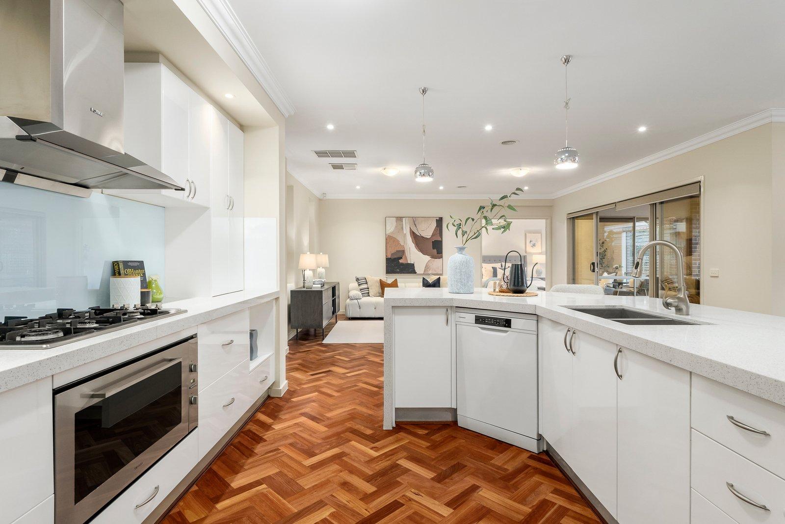 17 Mccoll Road, Mont Albert North, 3129