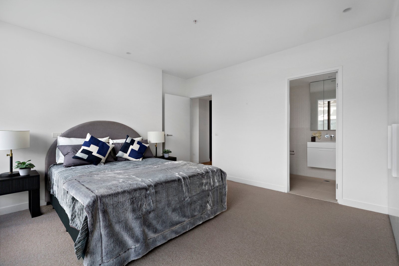1705/35 Albert Road, Melbourne, 3004