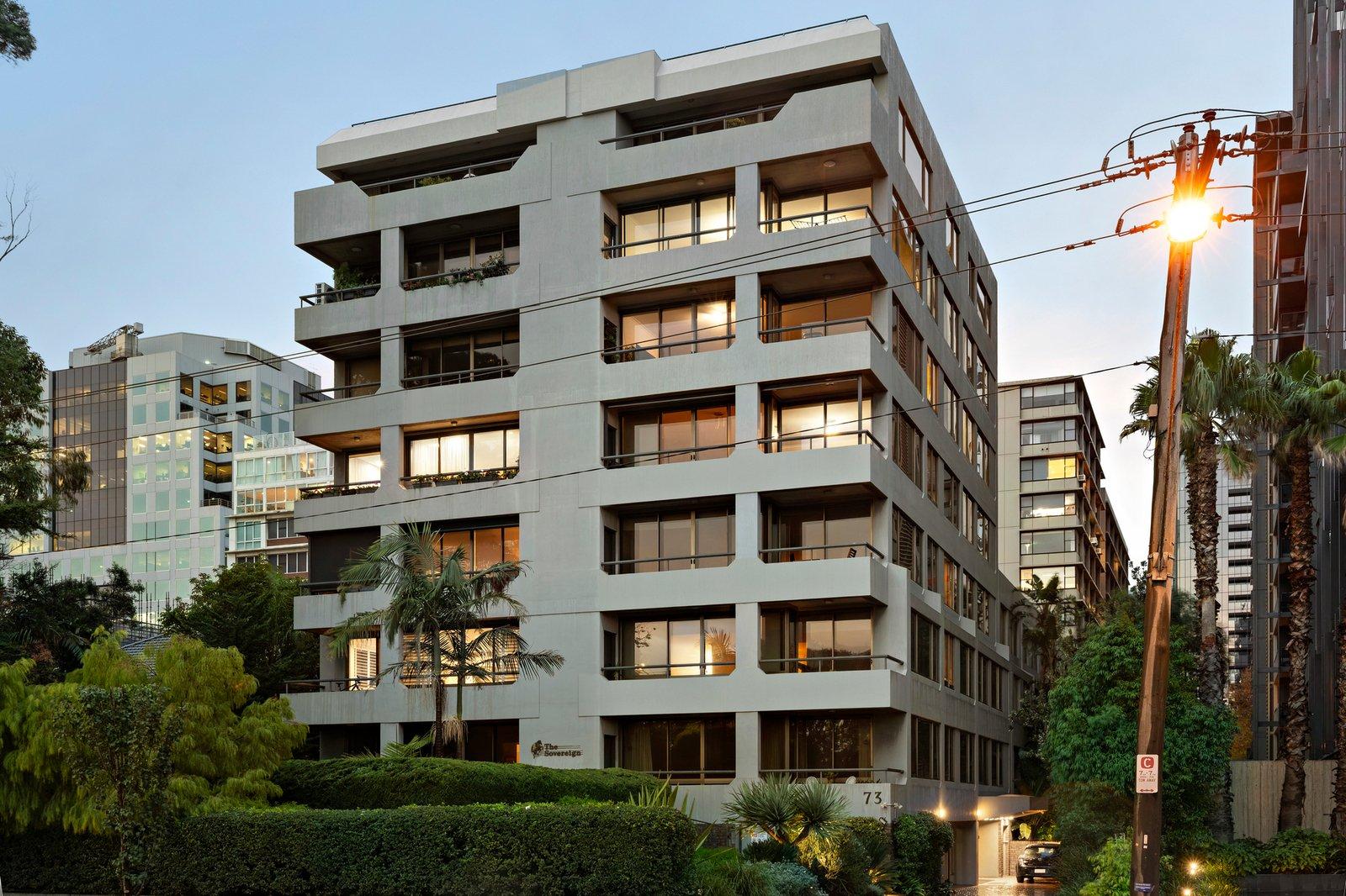 1/73 Queens Road, Melbourne, 3004