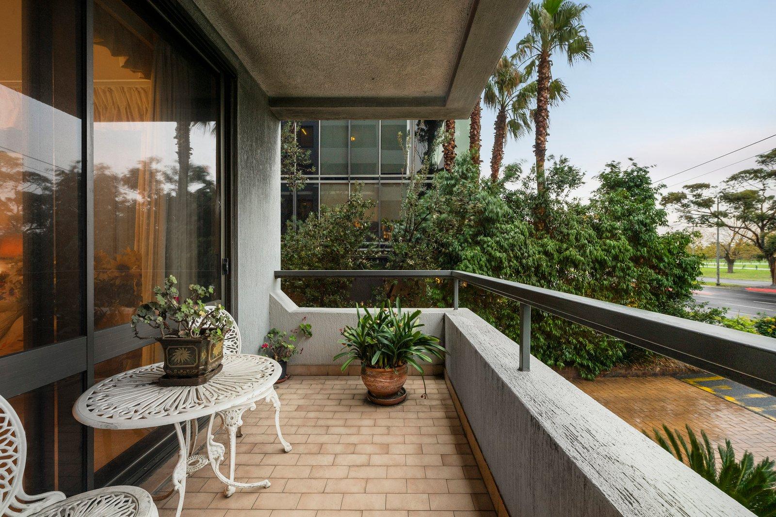 1/73 Queens Road, Melbourne, 3004