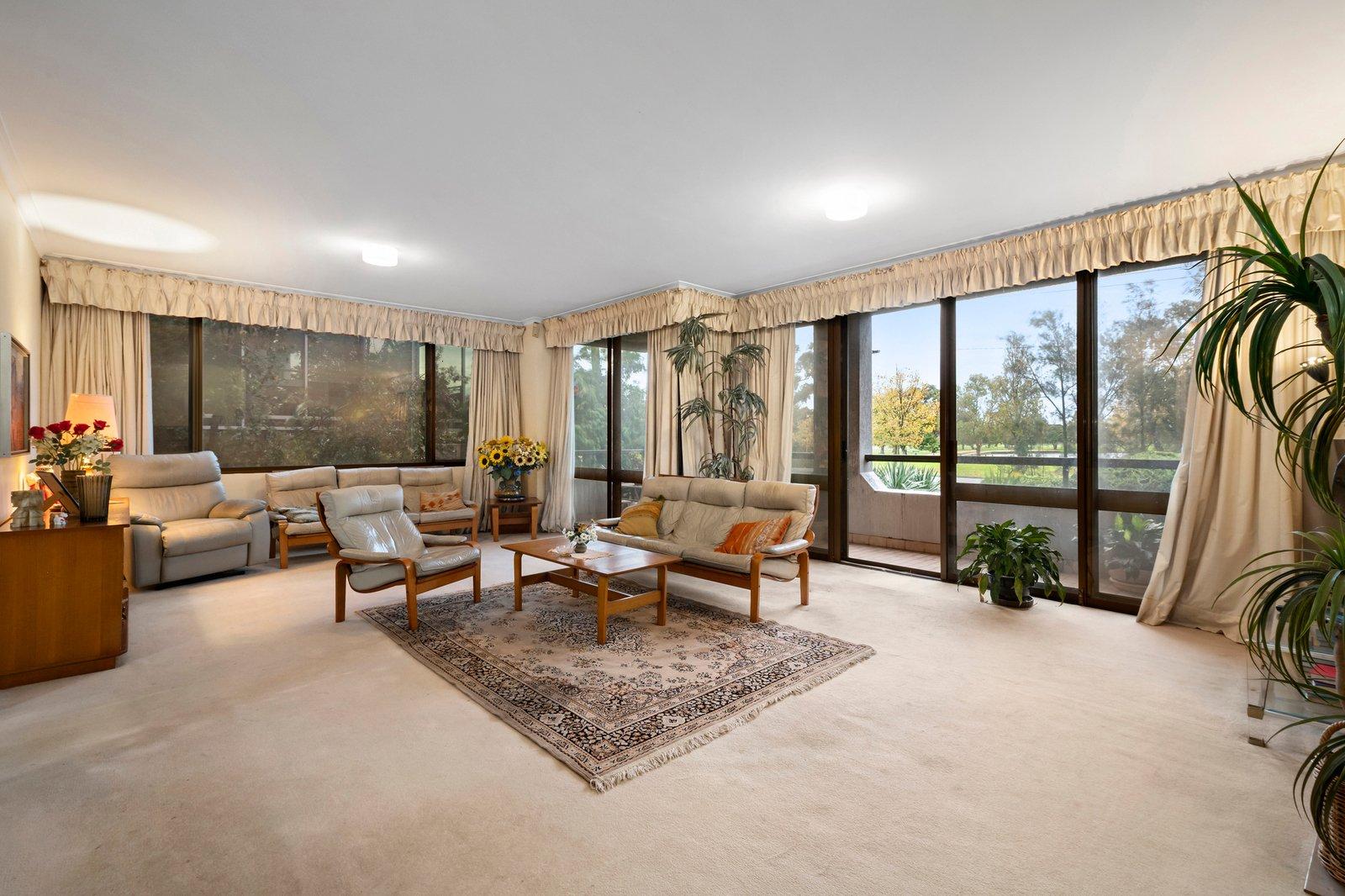 1/73 Queens Road, Melbourne, 3004