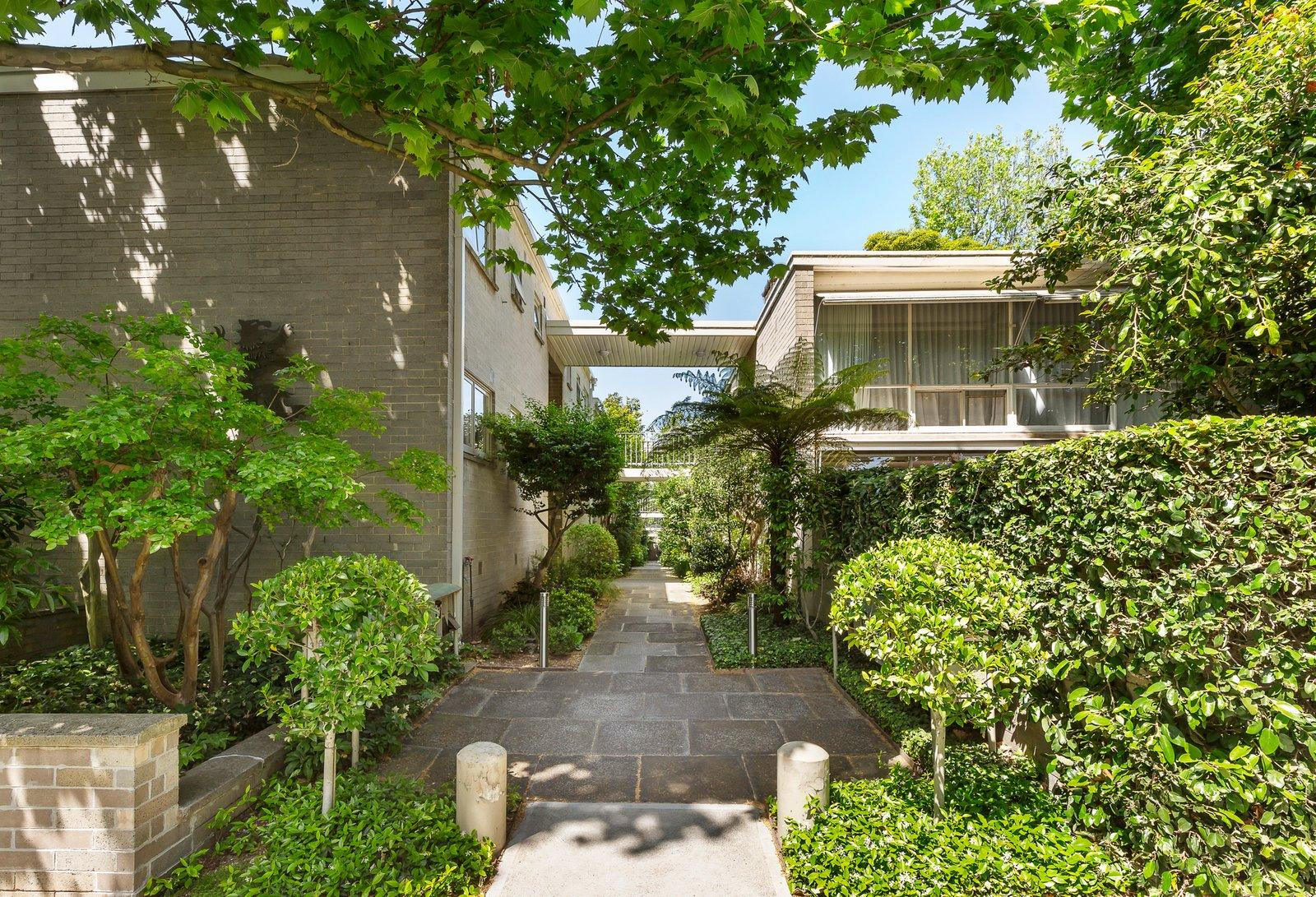 1/746 Orrong Road, Toorak, 3142