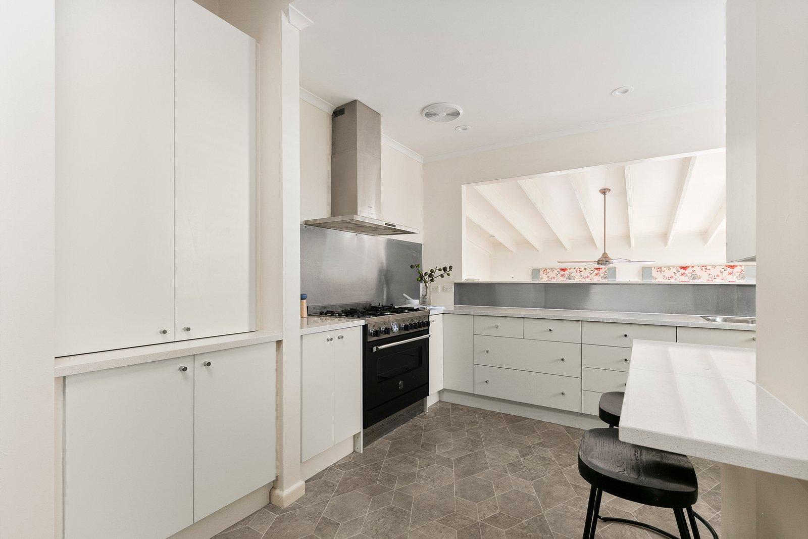18 Barnard Grove, Kew, 3101