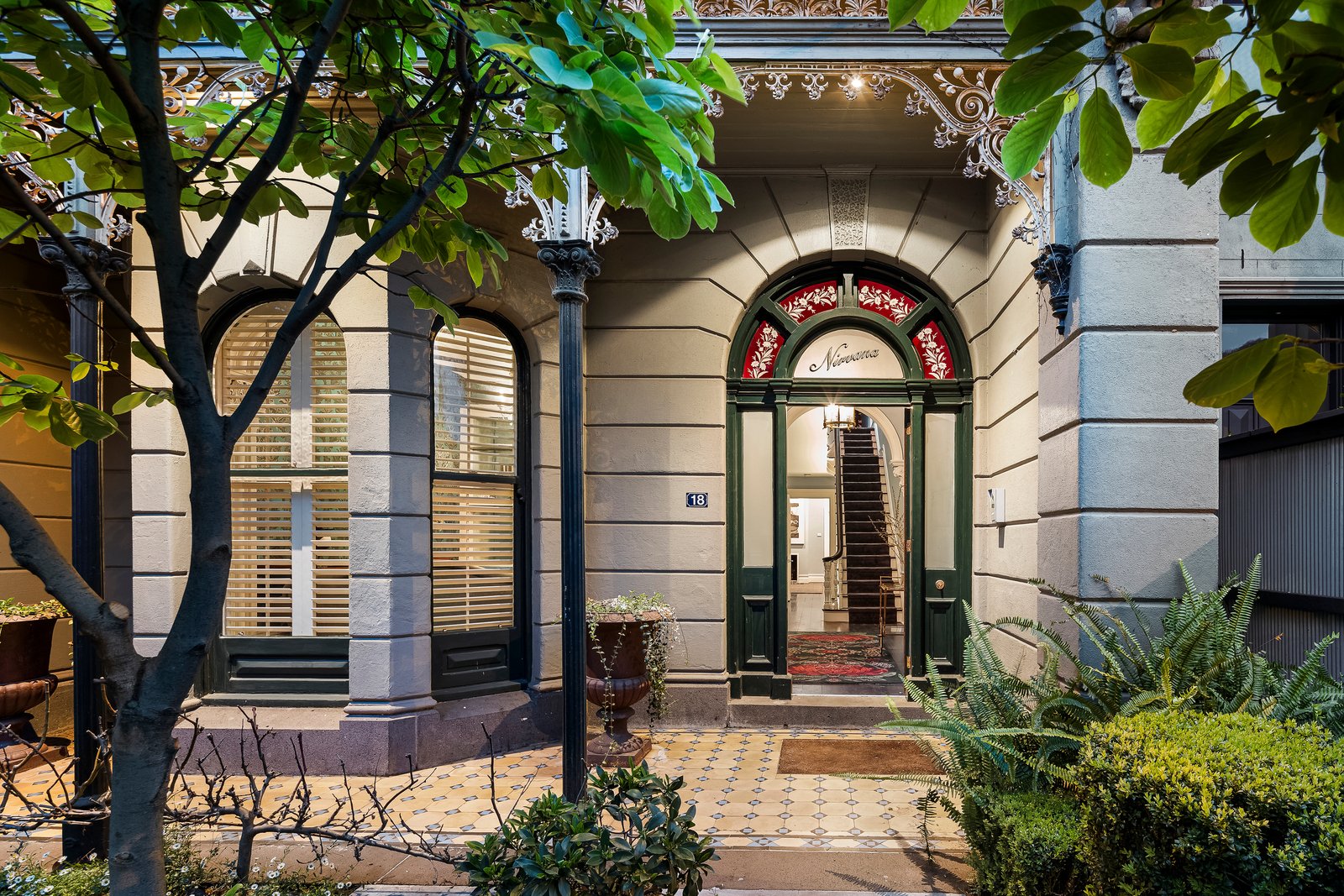 18 Canterbury Road, Albert Park, 3206