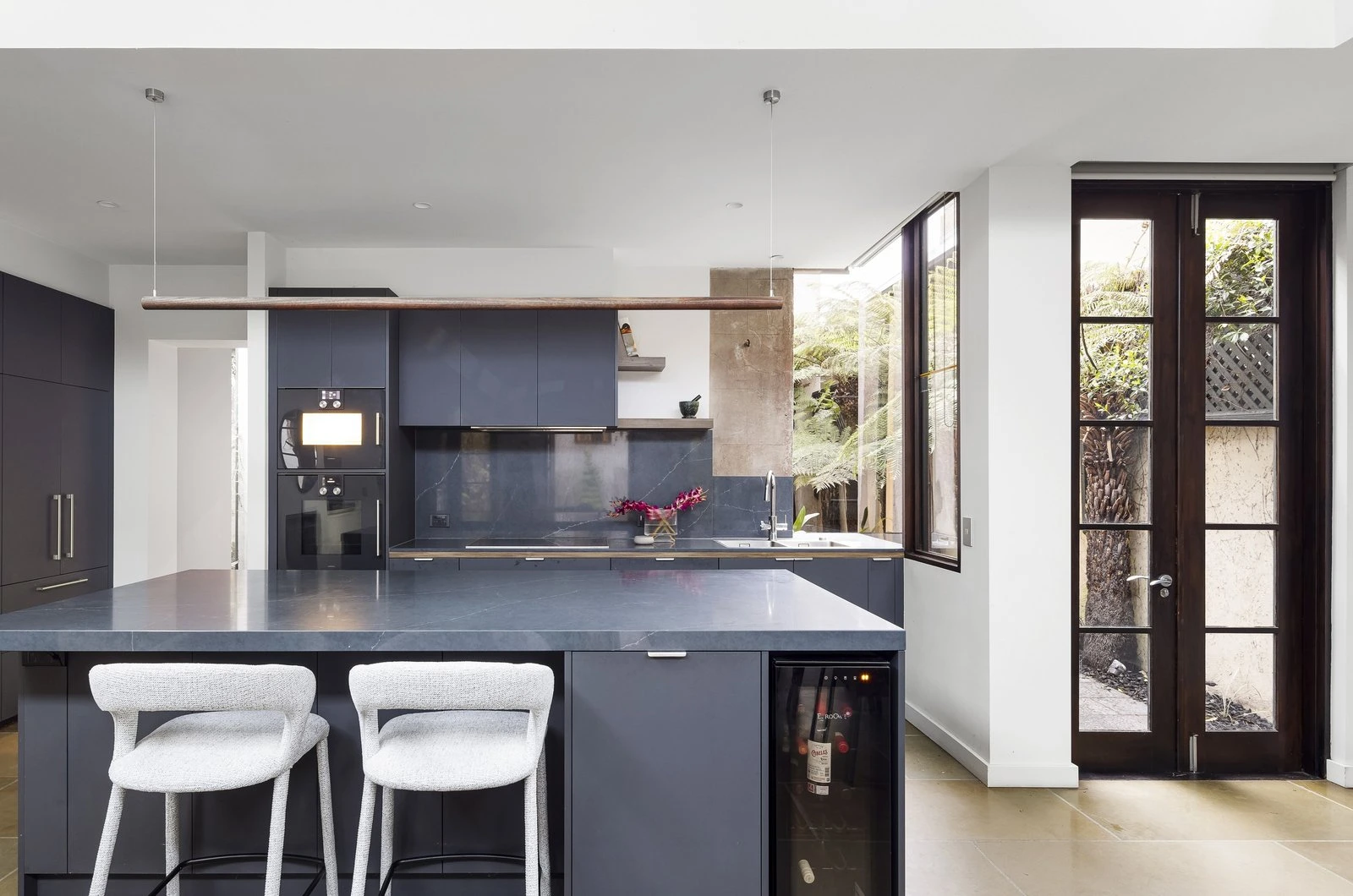 18 Canterbury Road, Albert Park, 3206