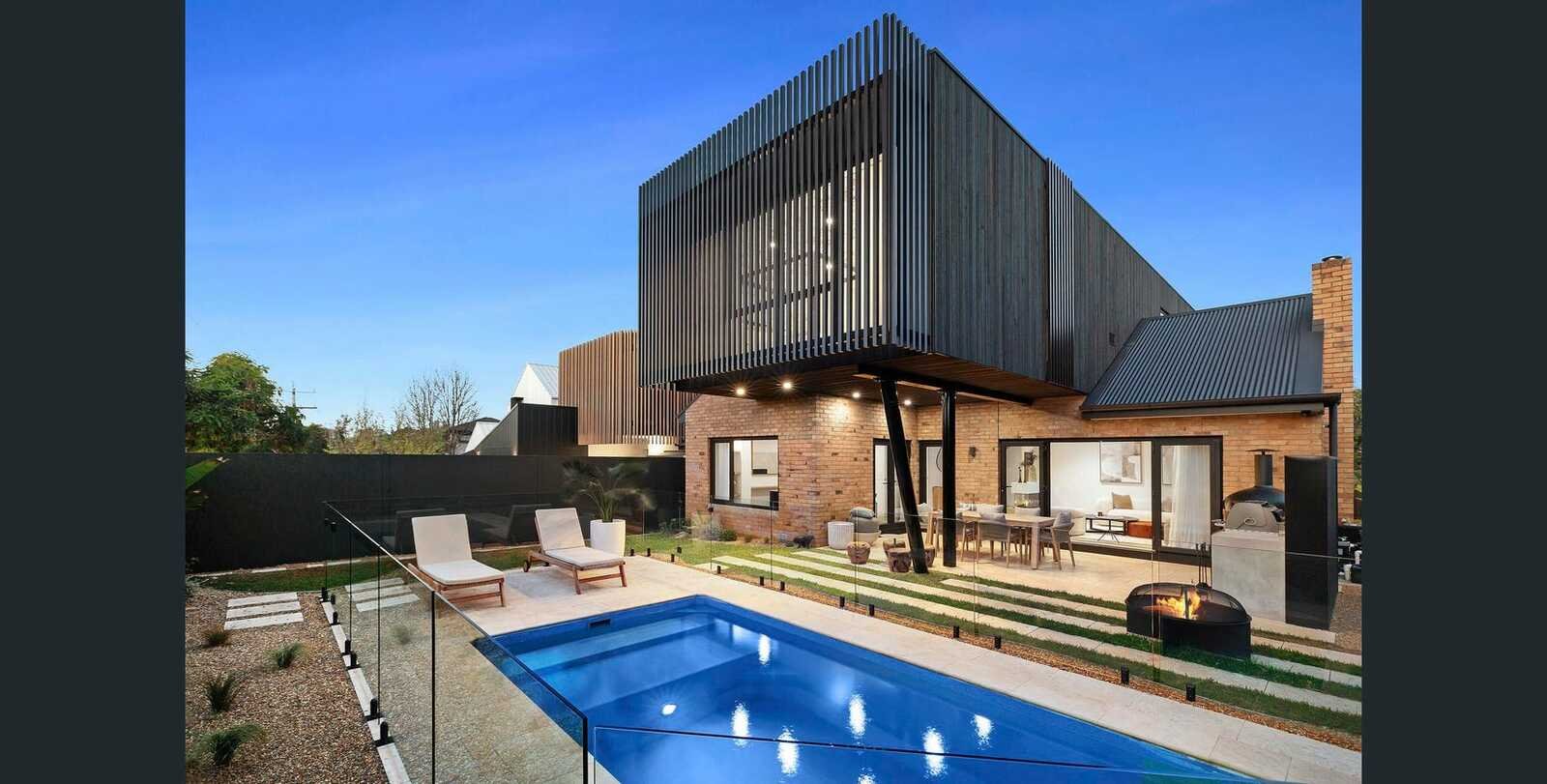 18 Charming Street, Hampton East, 3188