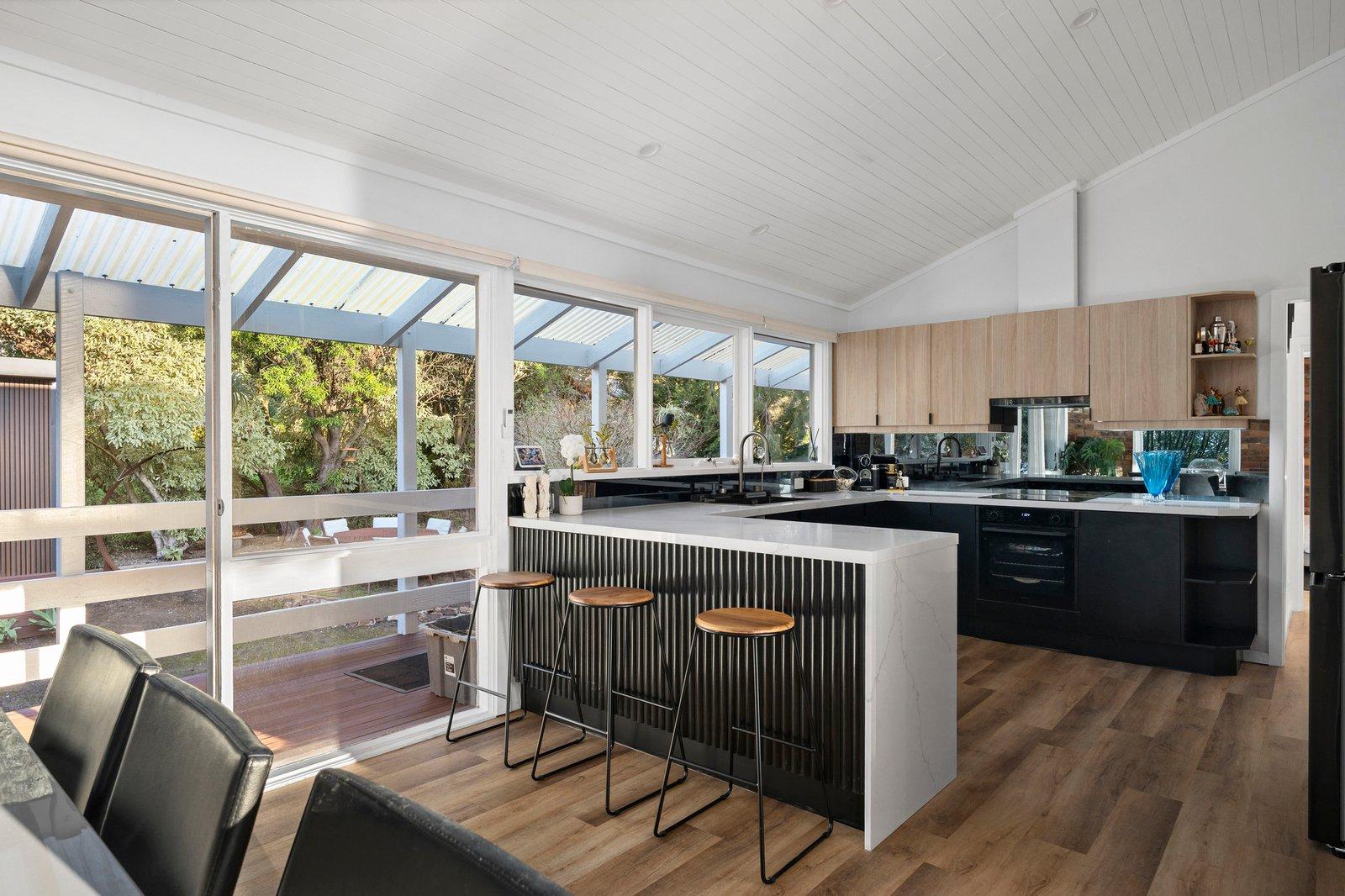 18 Hender Street, Mount Martha, 3934
