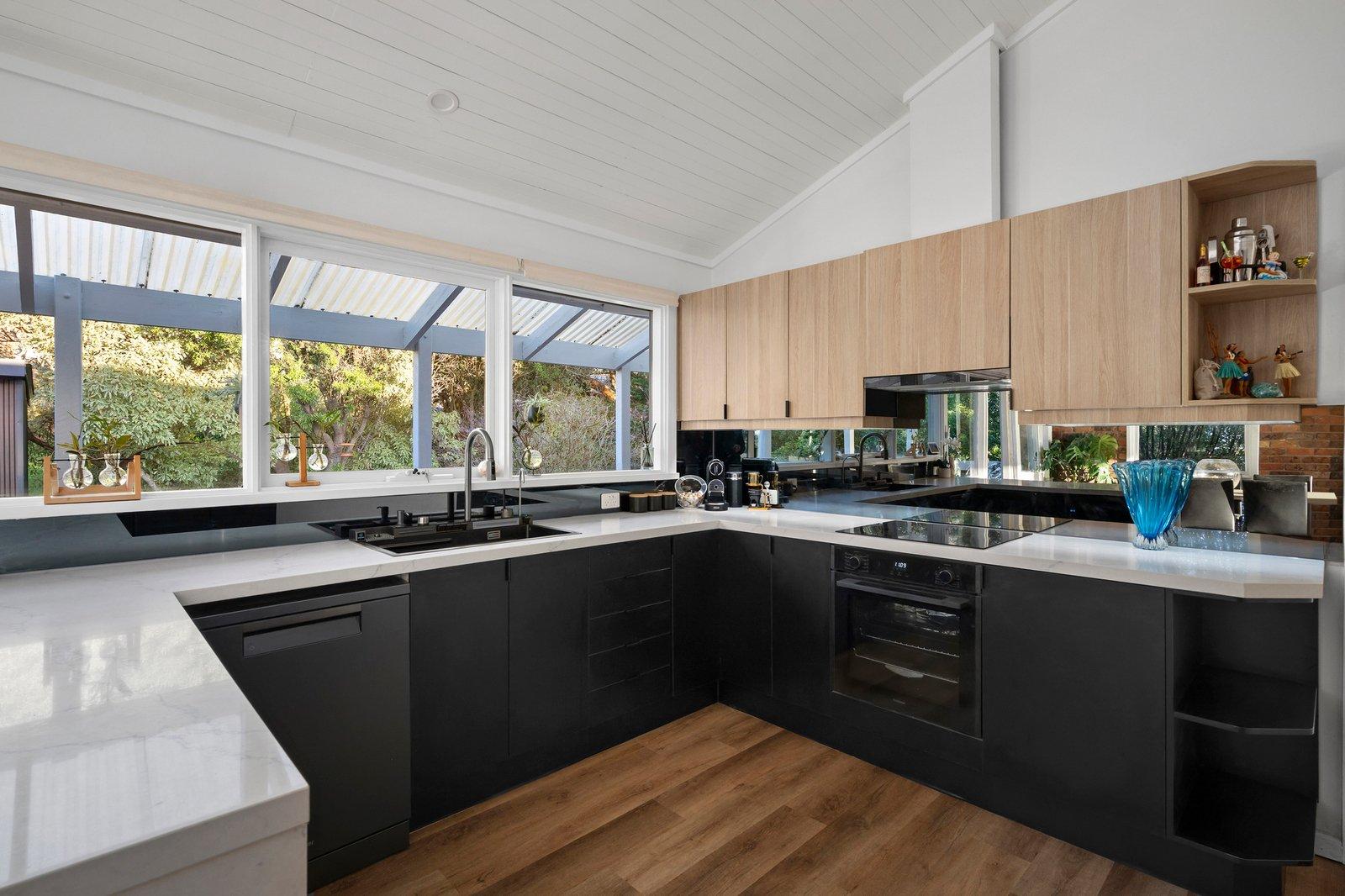 18 Hender Street, Mount Martha, 3934