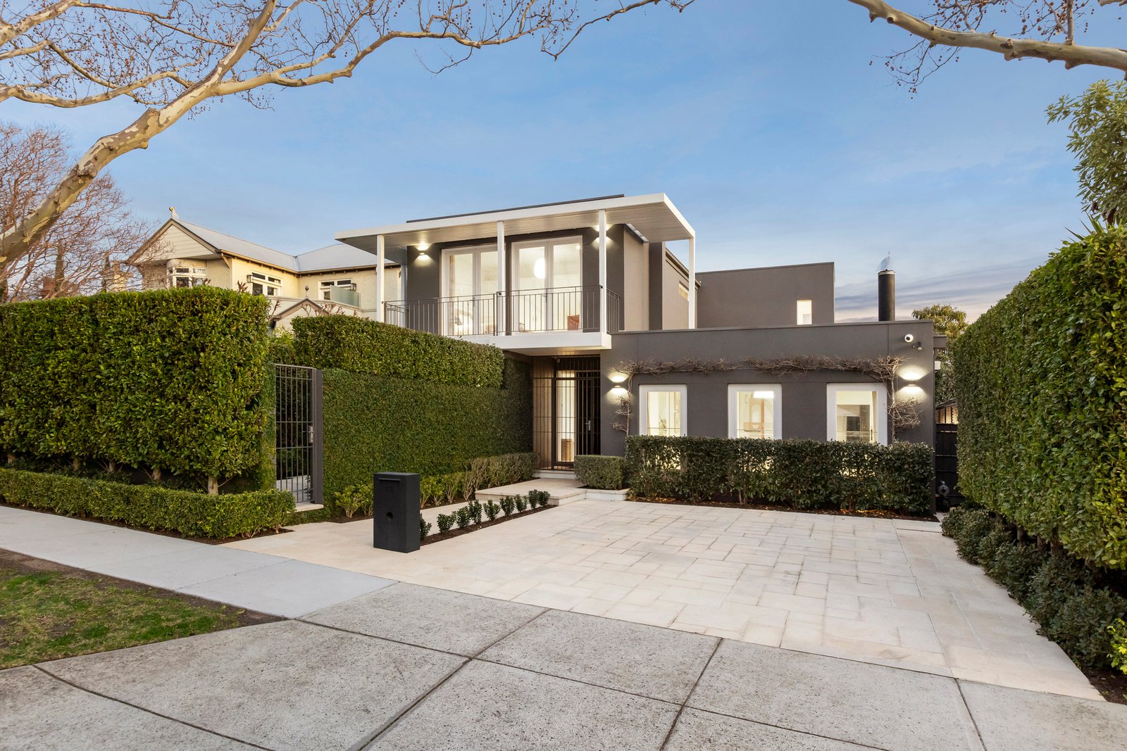 18 Netherlee Street, Glen Iris, 3146