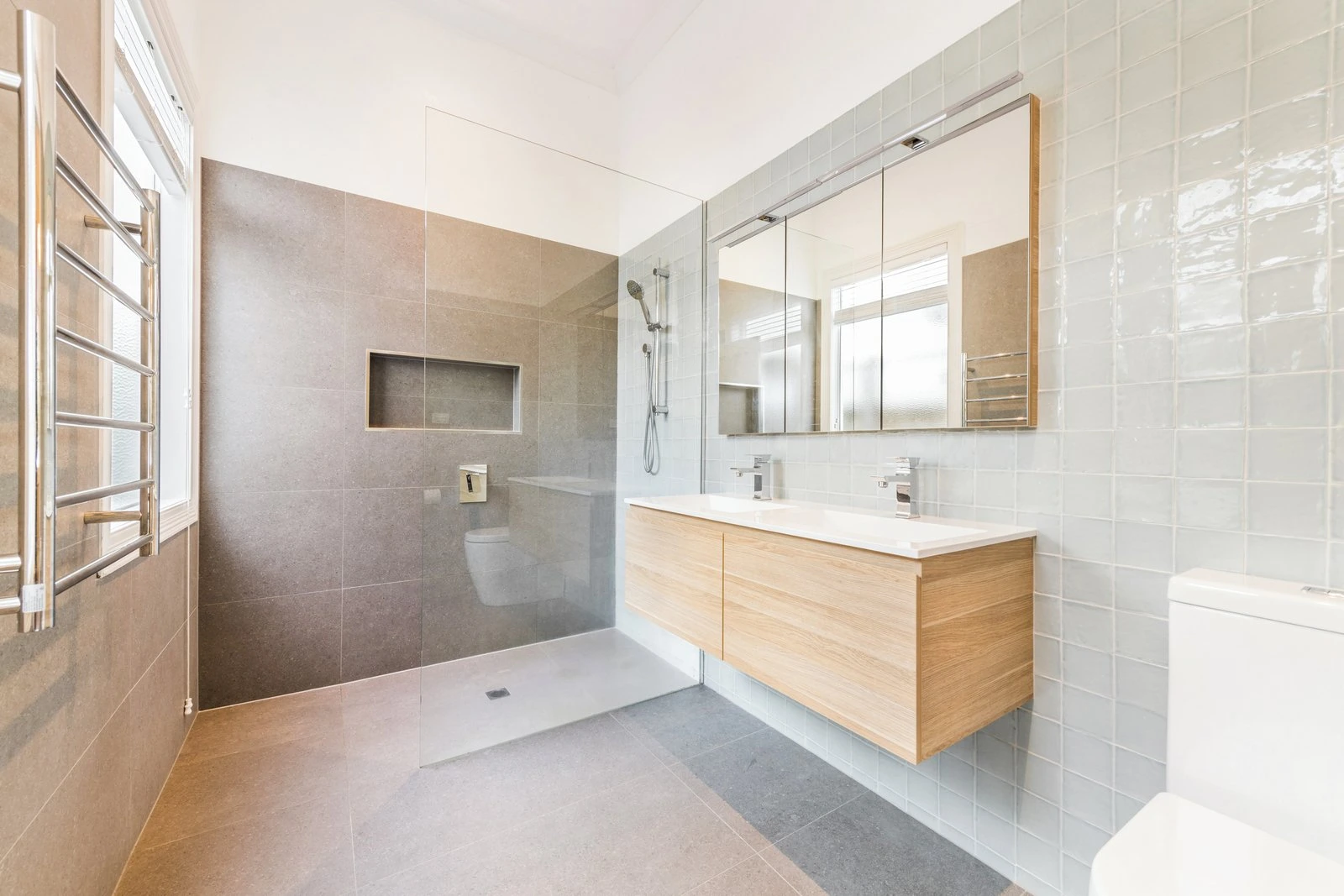 18 Russell Street, Surrey Hills, 3127