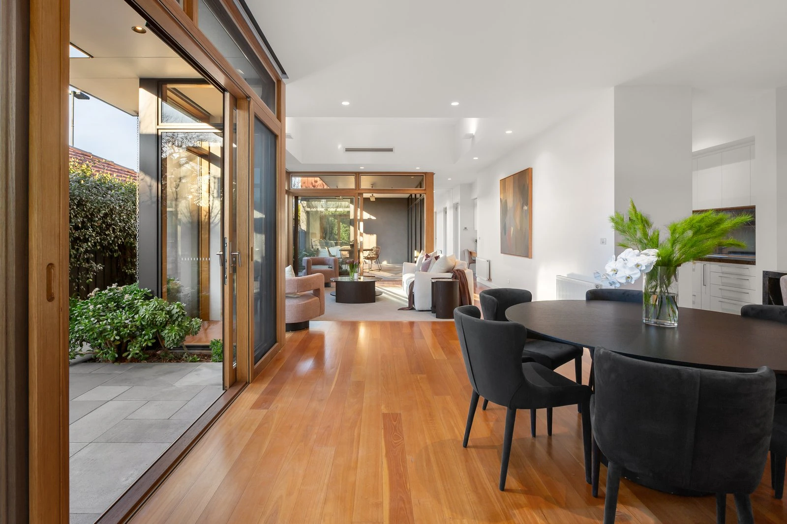 18 St Johns Avenue, Mont Albert, 3127