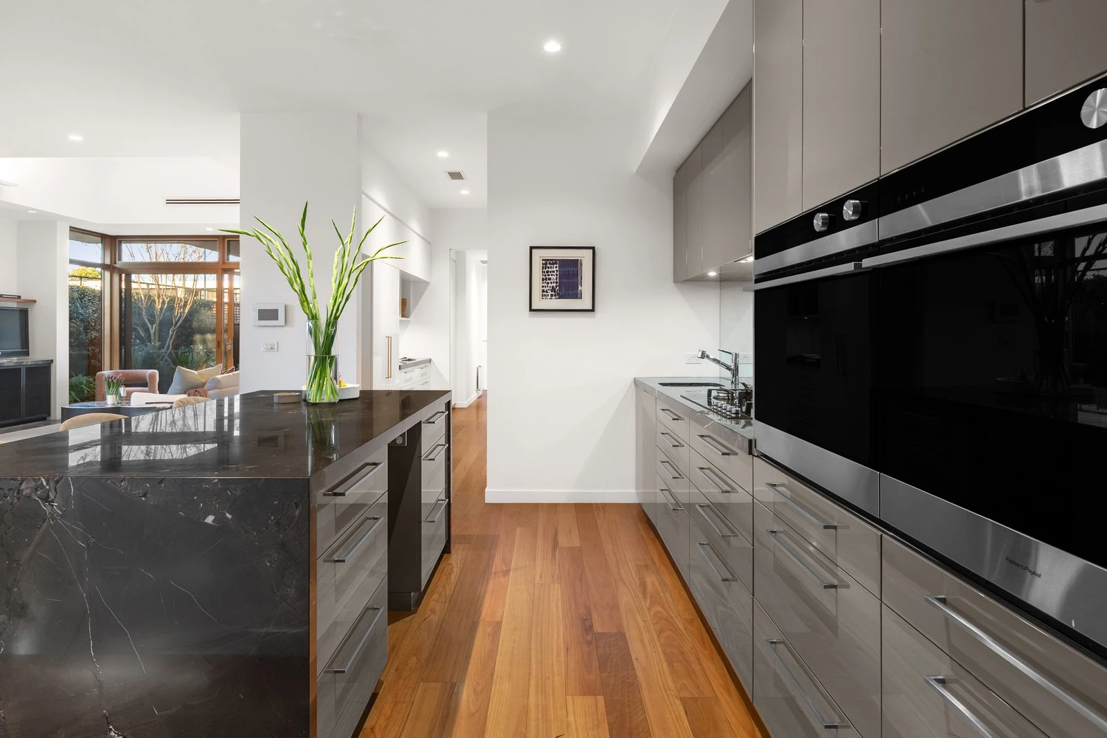 18 St Johns Avenue, Mont Albert, 3127