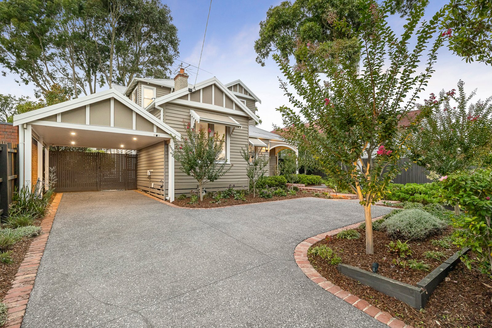 18 Thornton Avenue, Surrey Hills, 3127