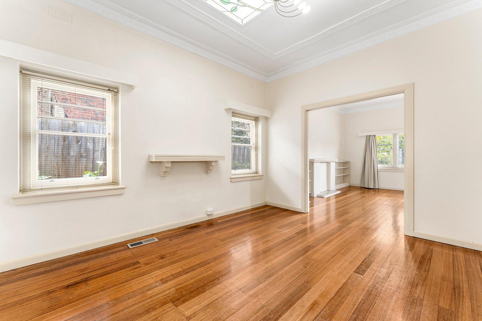 18 Woodlands Avenue, Camberwell, 3124