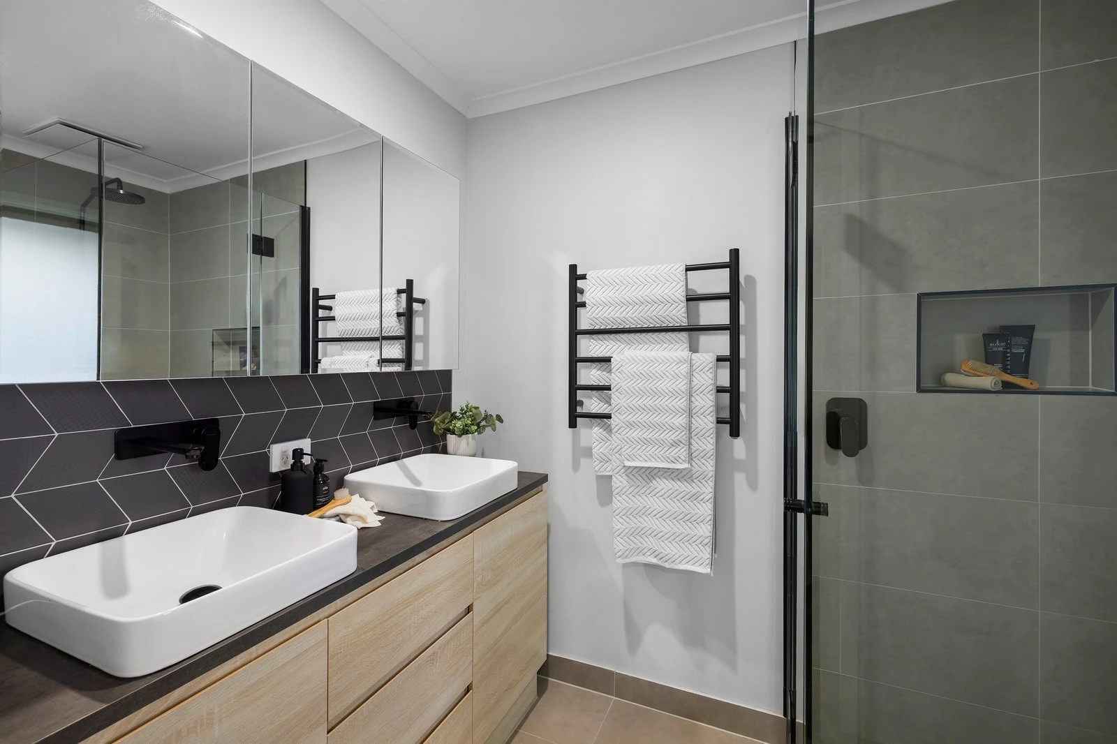 180 Osborne Drive, Mount Martha, 3934