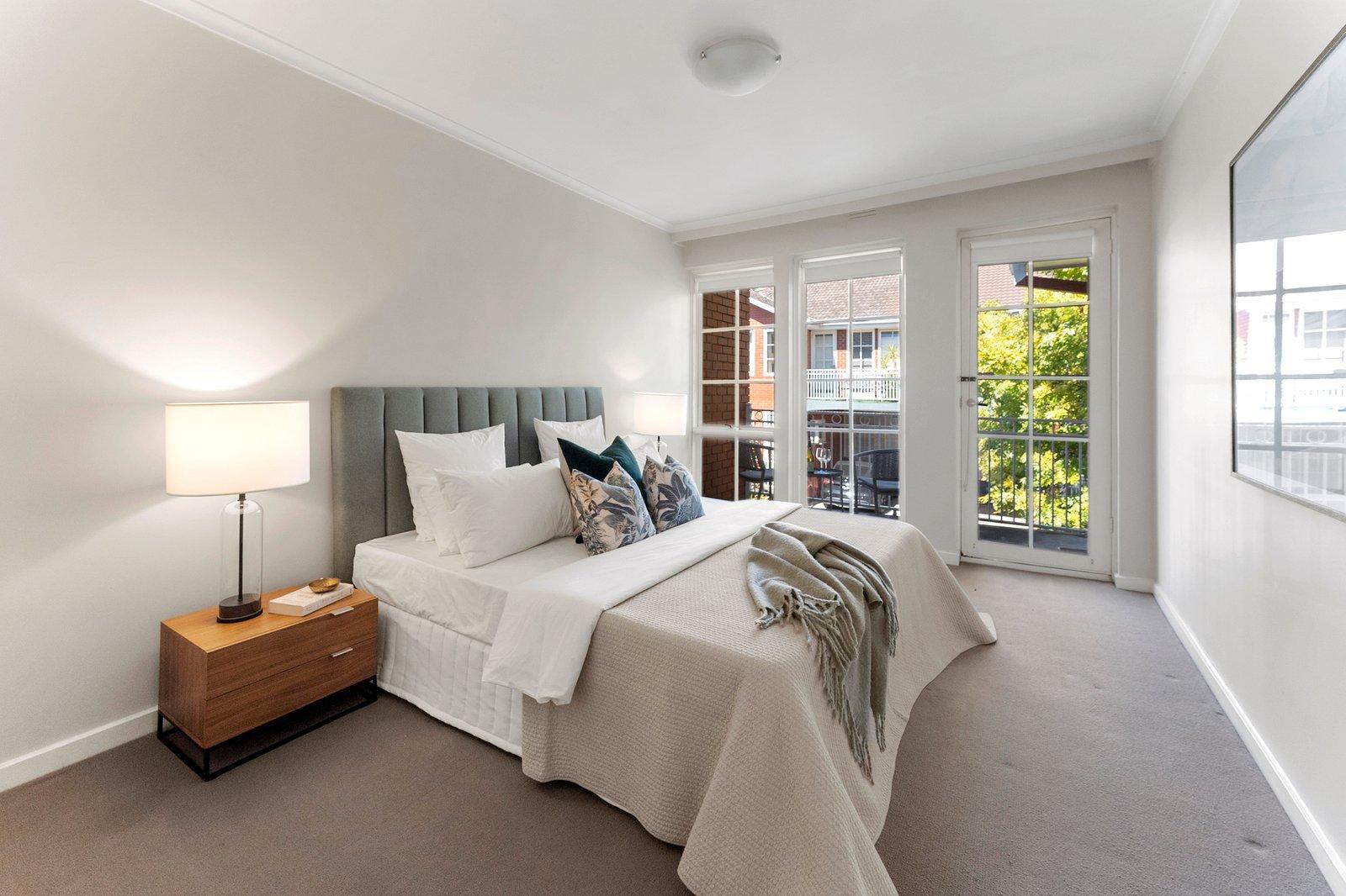 18/24-26 Springfield Avenue, Toorak, 3142