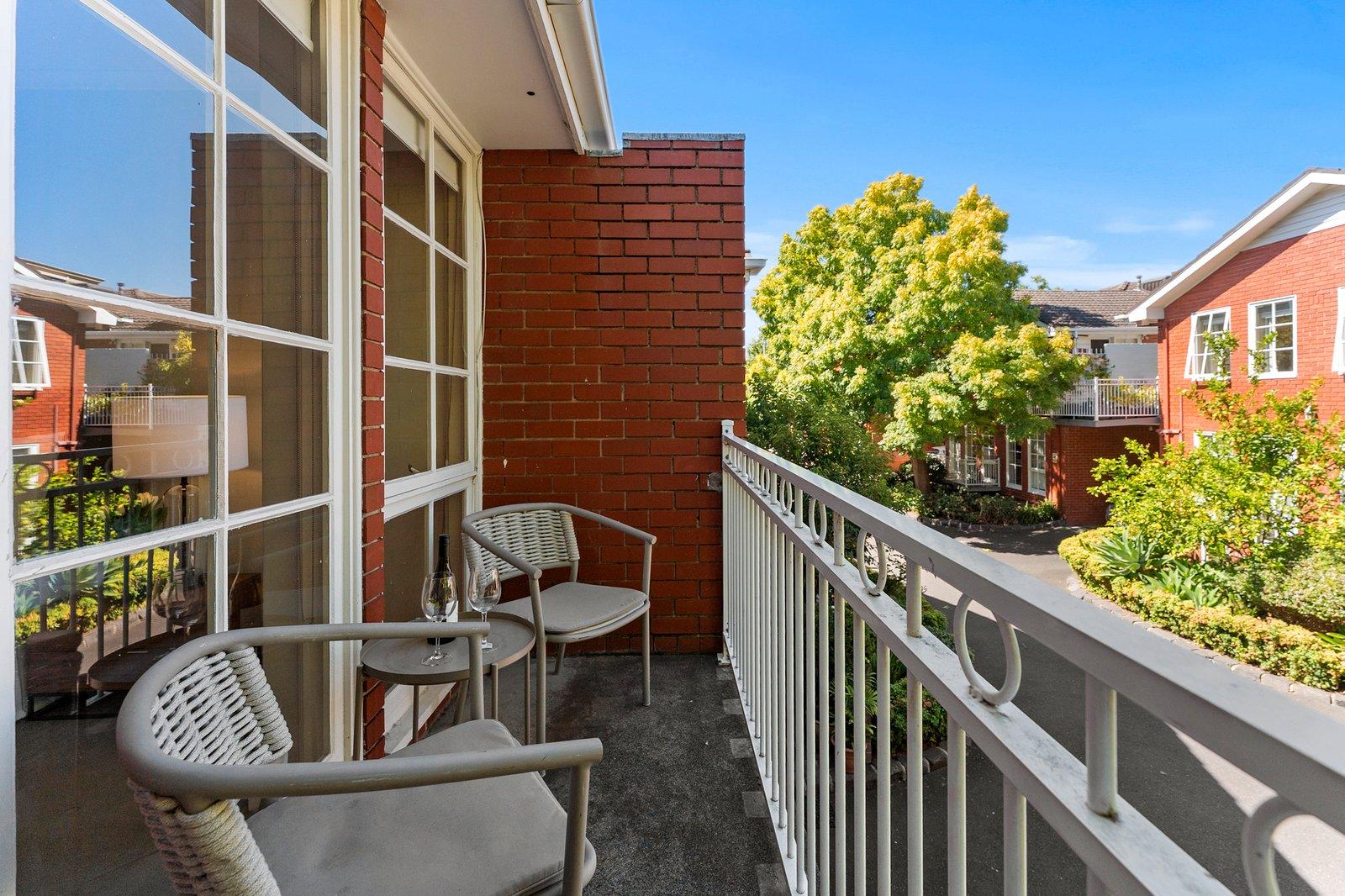 18/24-26 Springfield Avenue, Toorak, 3142
