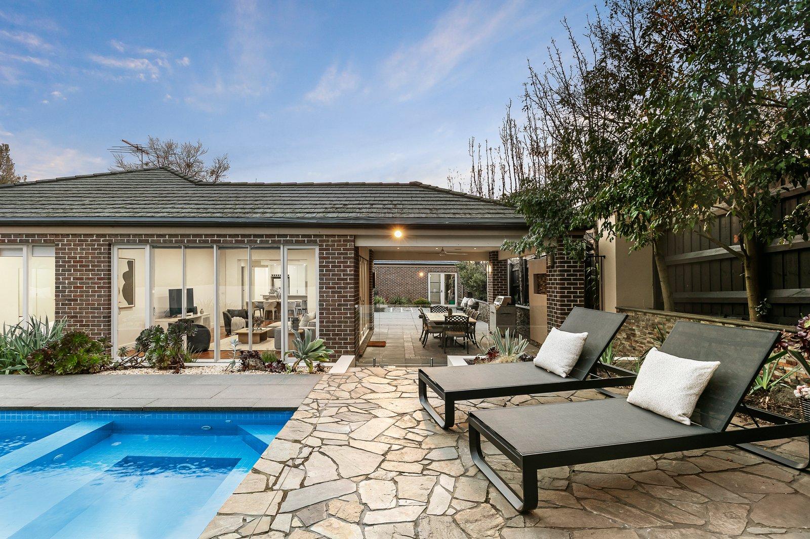 19 Howie Street, Glen Iris, 3146