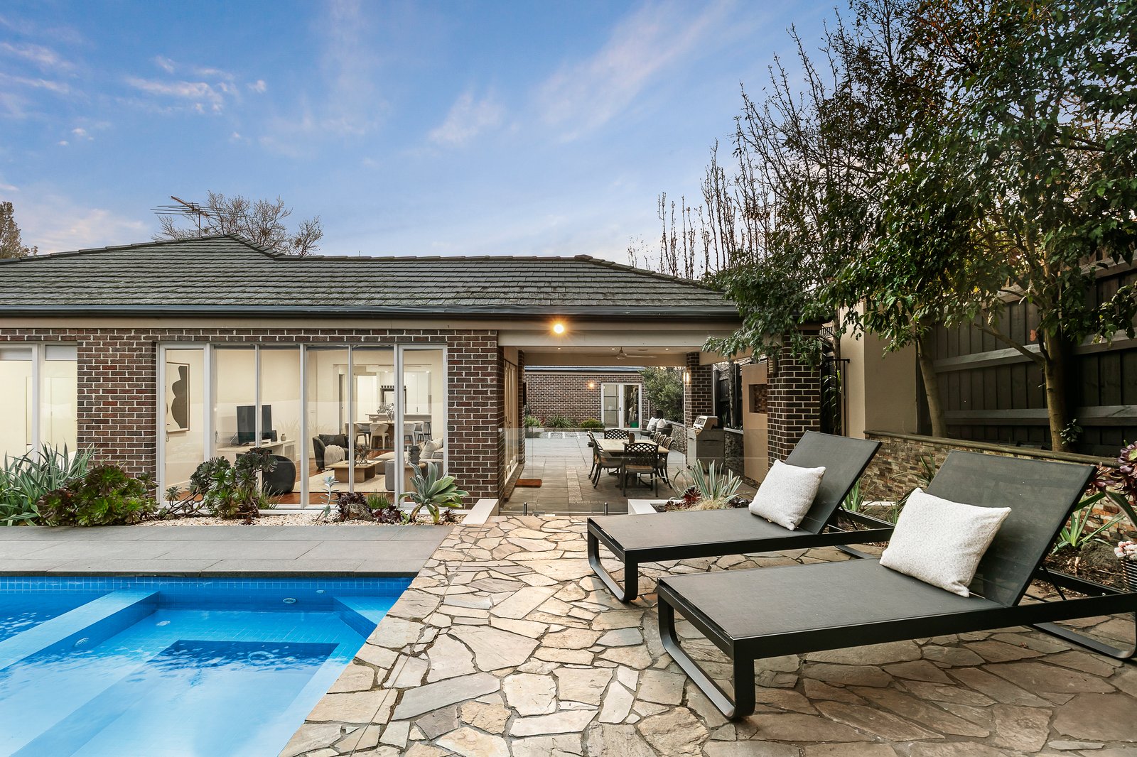 19 Howie Street, Glen Iris, 3146