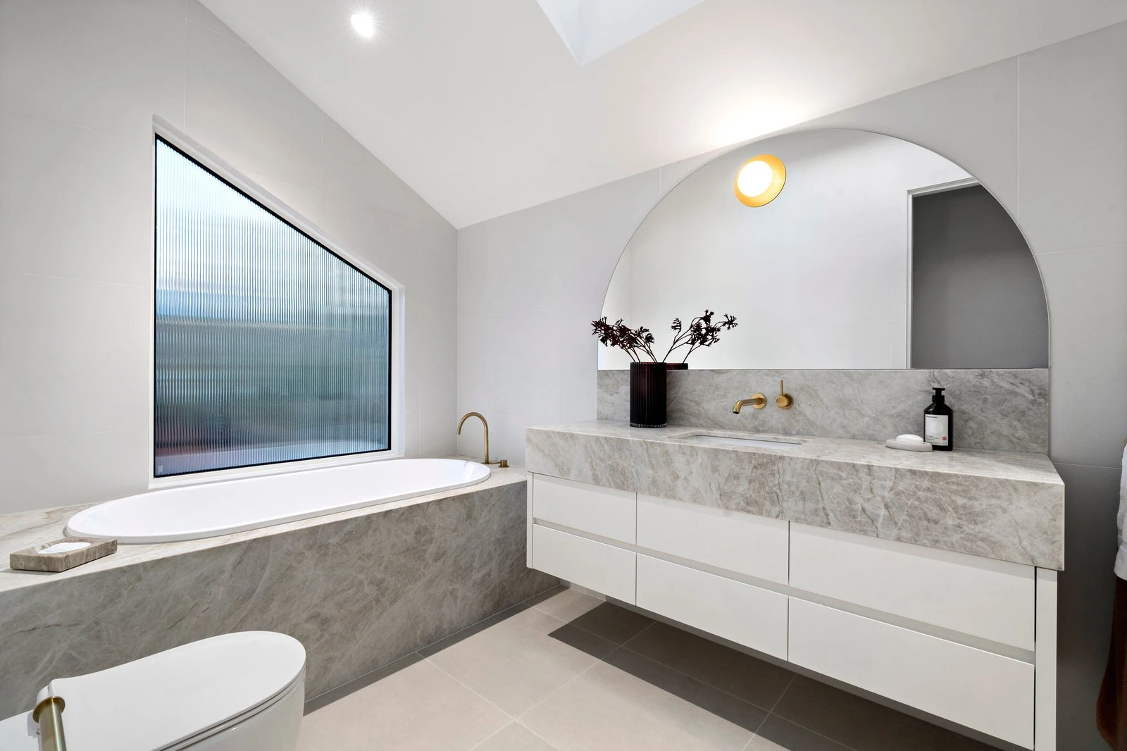 2 Bundalohn Court, St Kilda, 3182